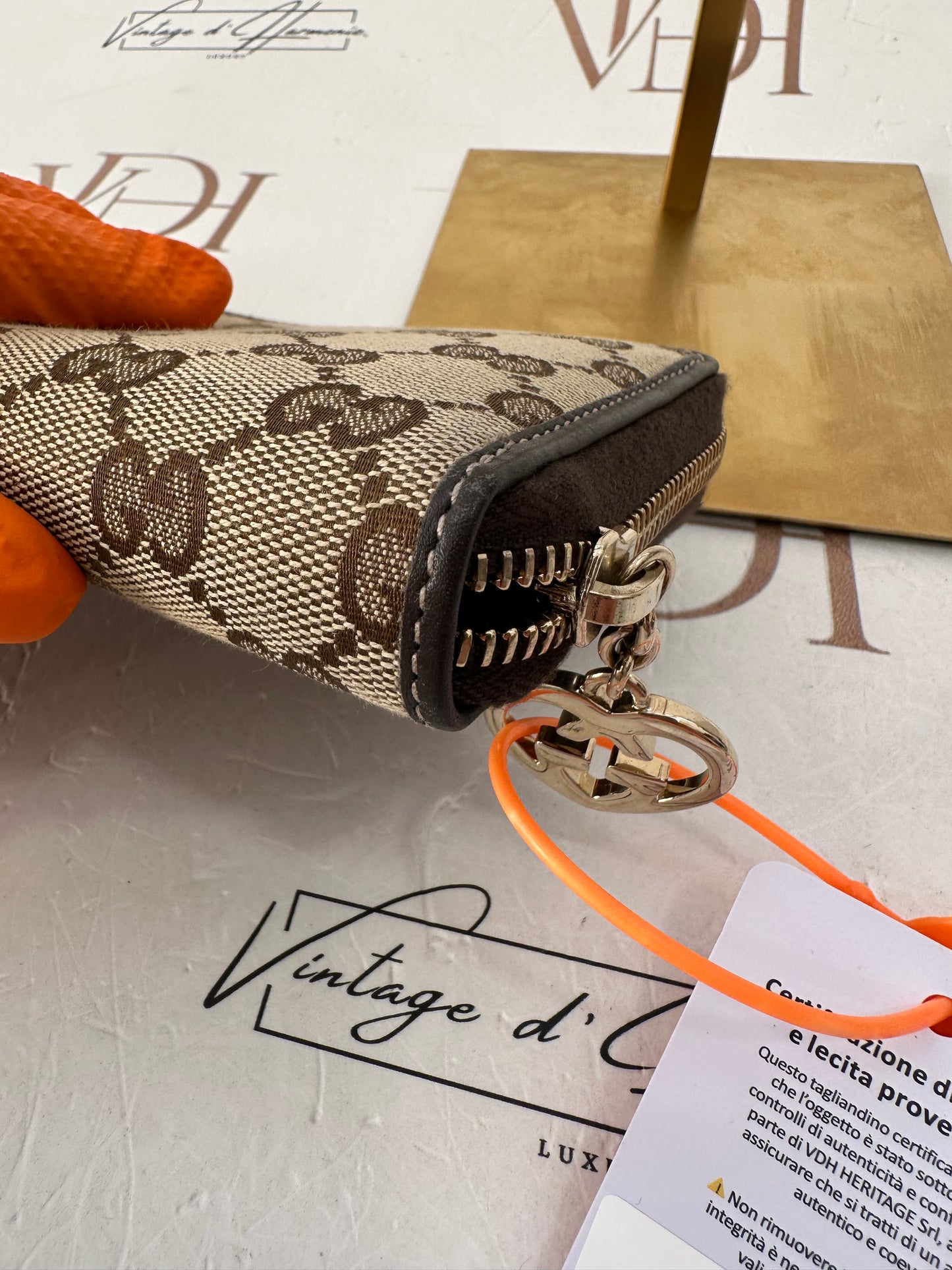 382533 - Gucci Wallet