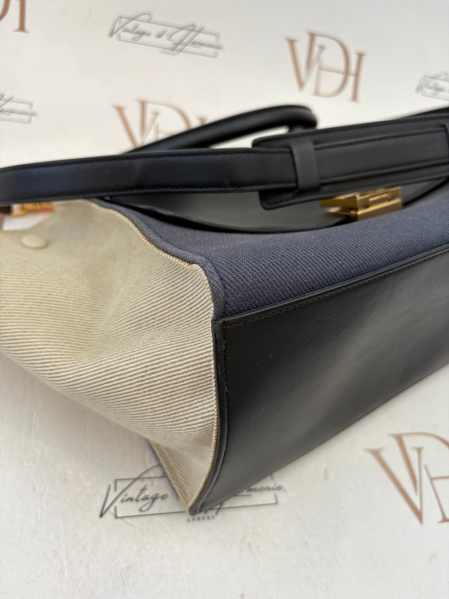383730 - Céline Trapeze