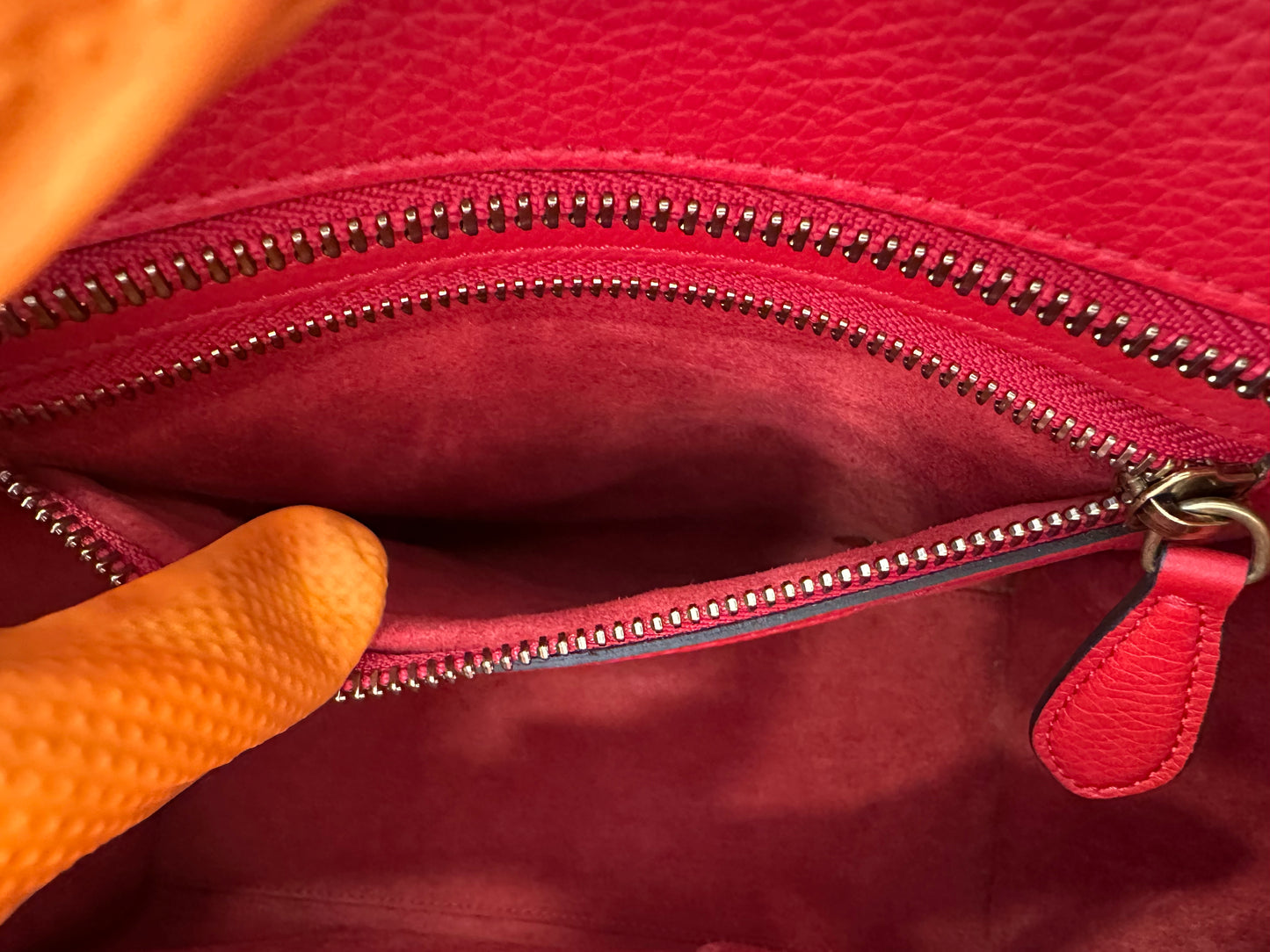 382909 - Celine Luggage Red
