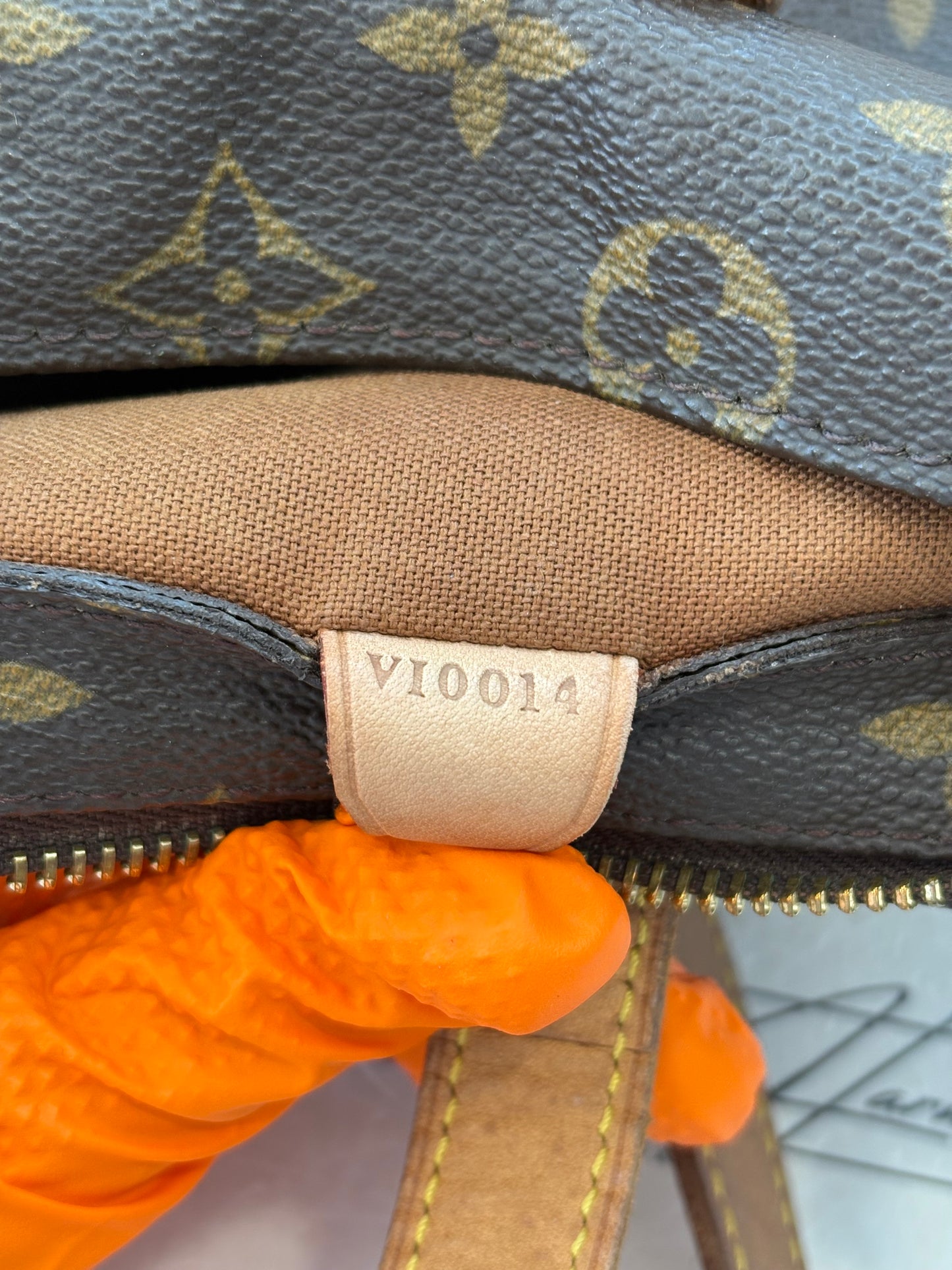 018343 - Louis Vuitton Cabas Piano