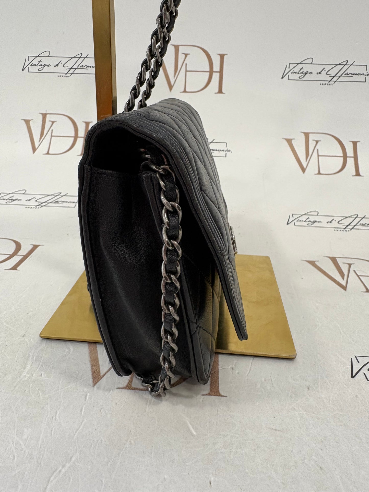 383065 - Chanel Boy Bag