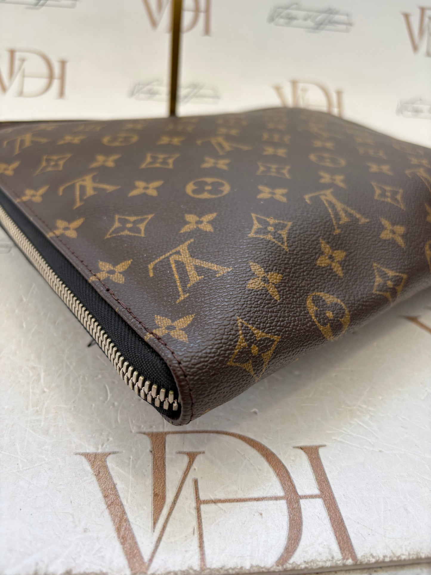 017153 - Louis Vuitton Macassar