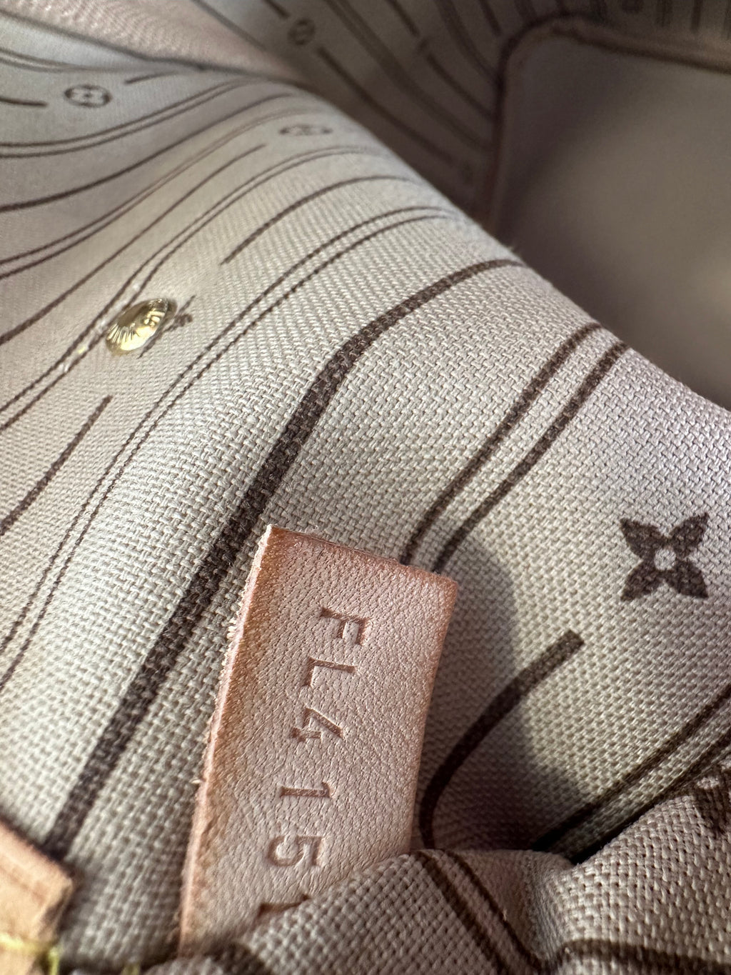 Louis Vuitton Neverfull