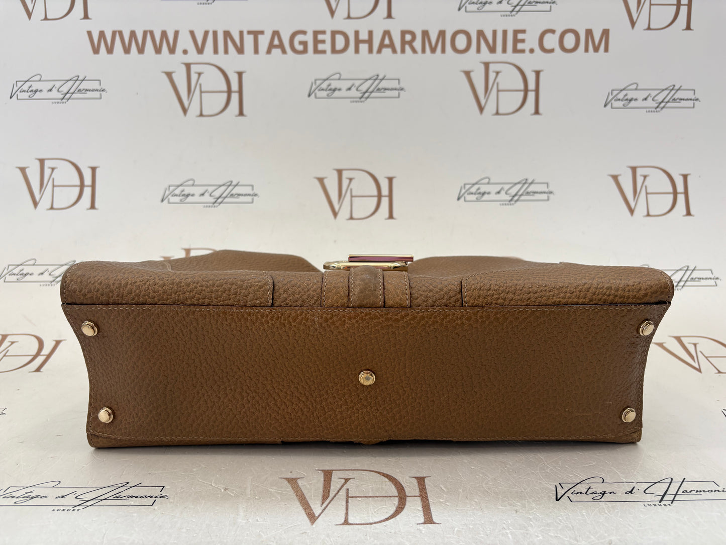 018093 - Gucci Brown Junco