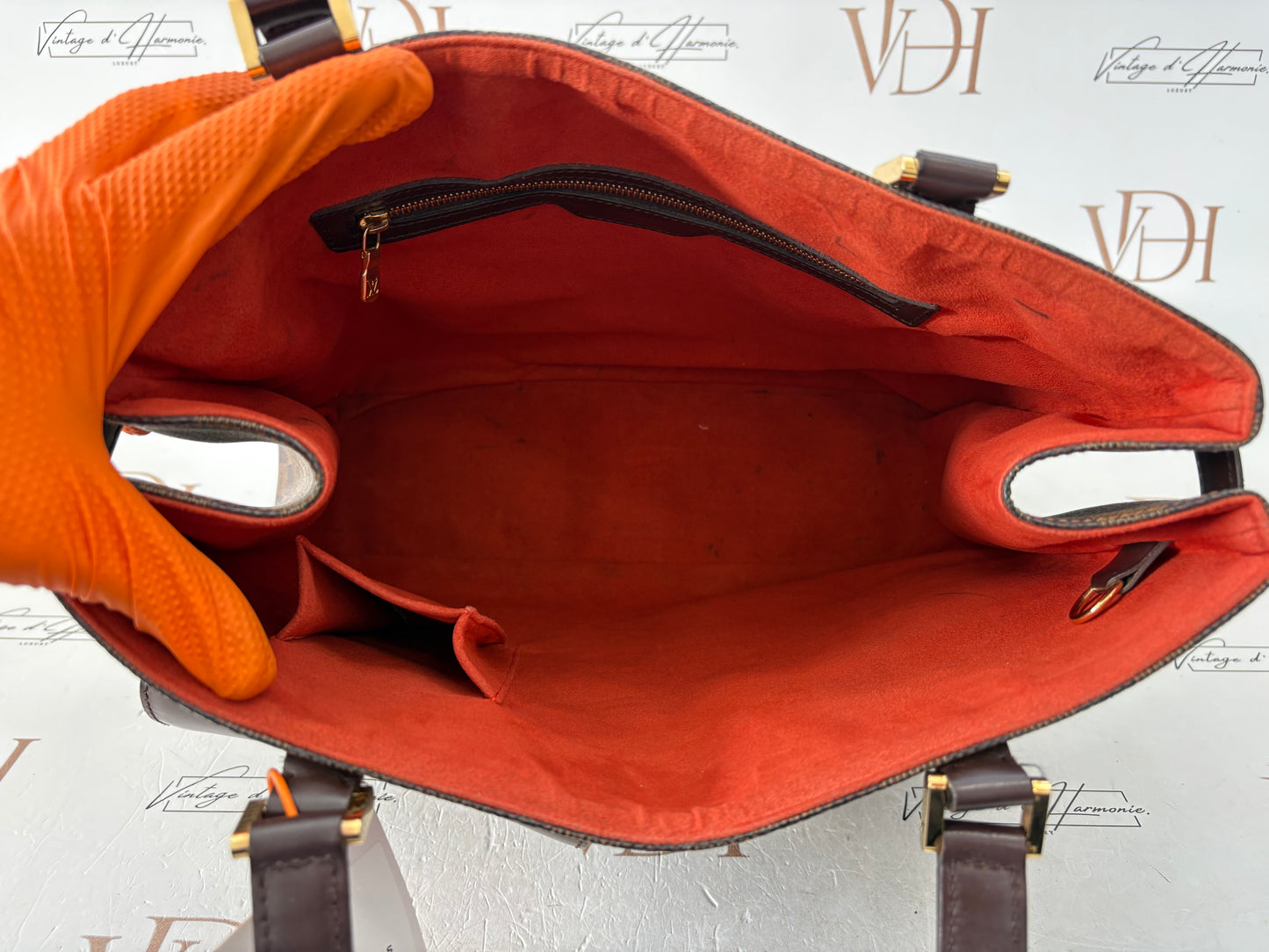 018886 - Louis Vuitton Uzes