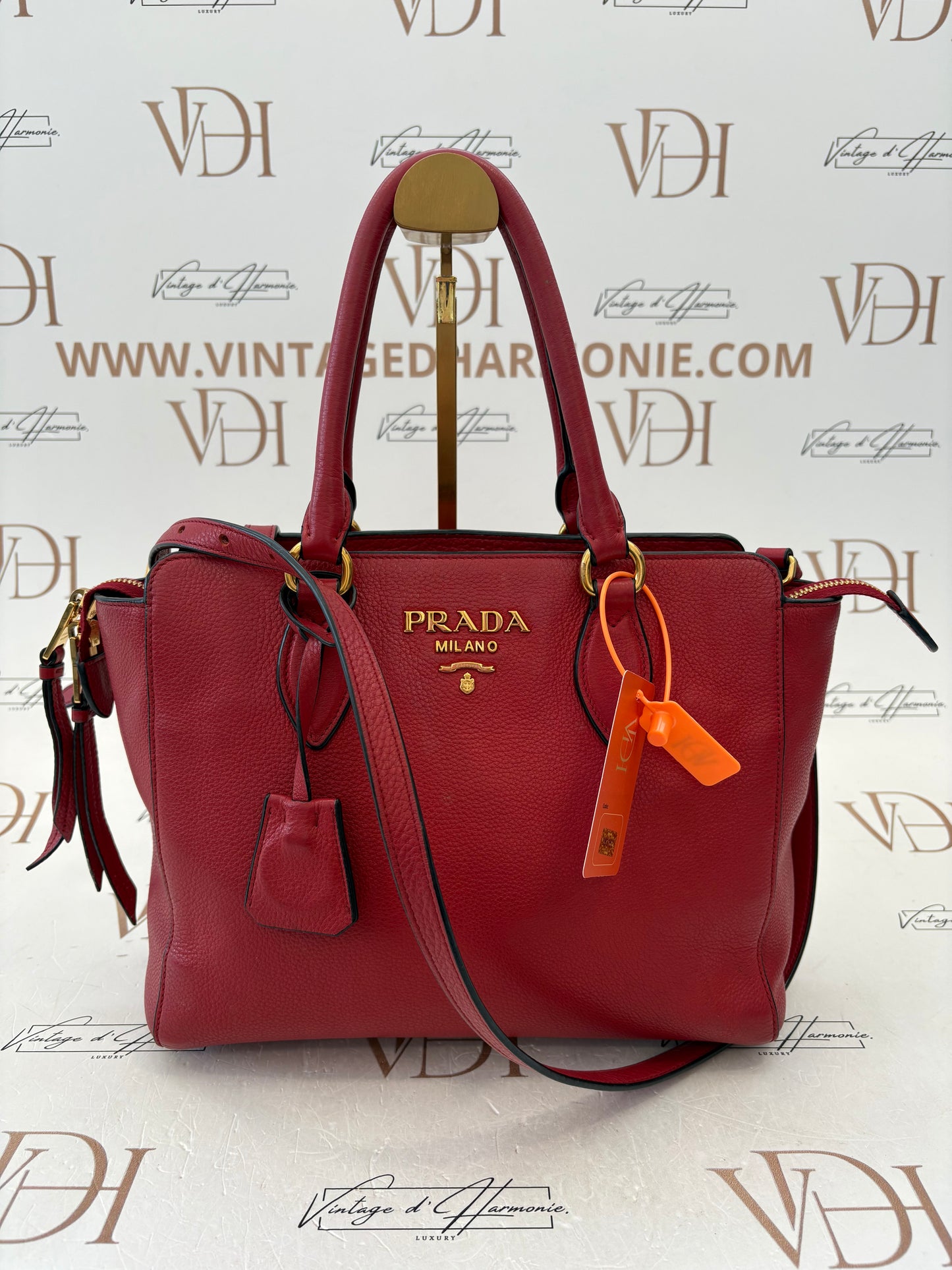 383157 - Prada