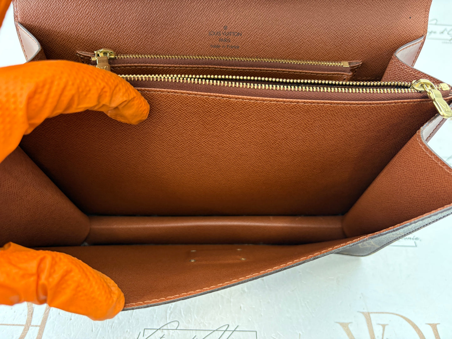 018366 - Louis Vuitton Concorde