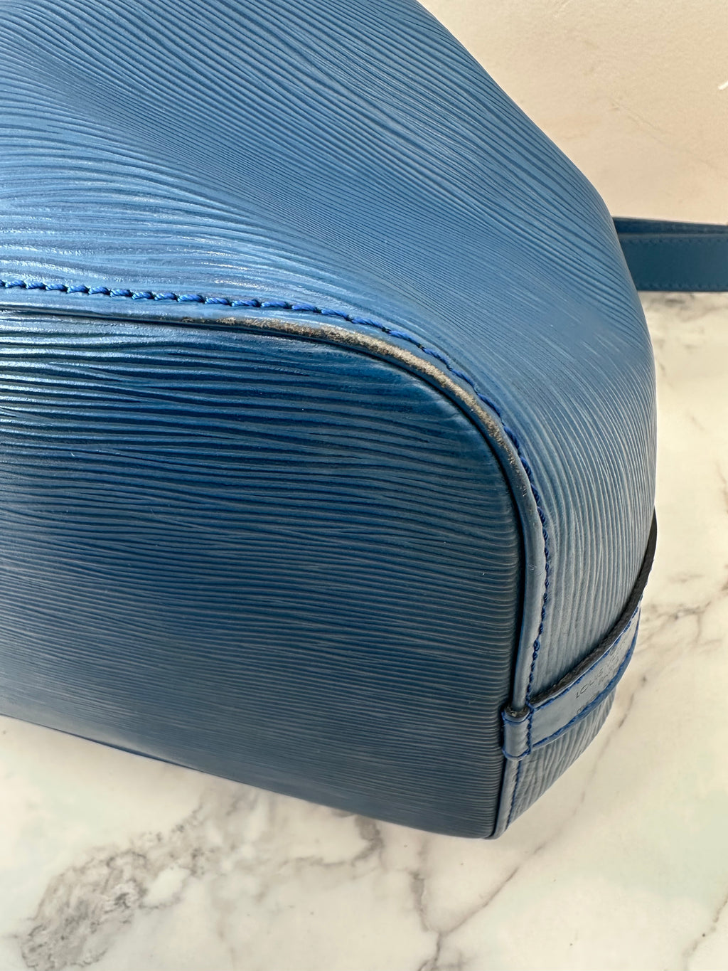 Louis Vuitton Petite Noé Blue Epi