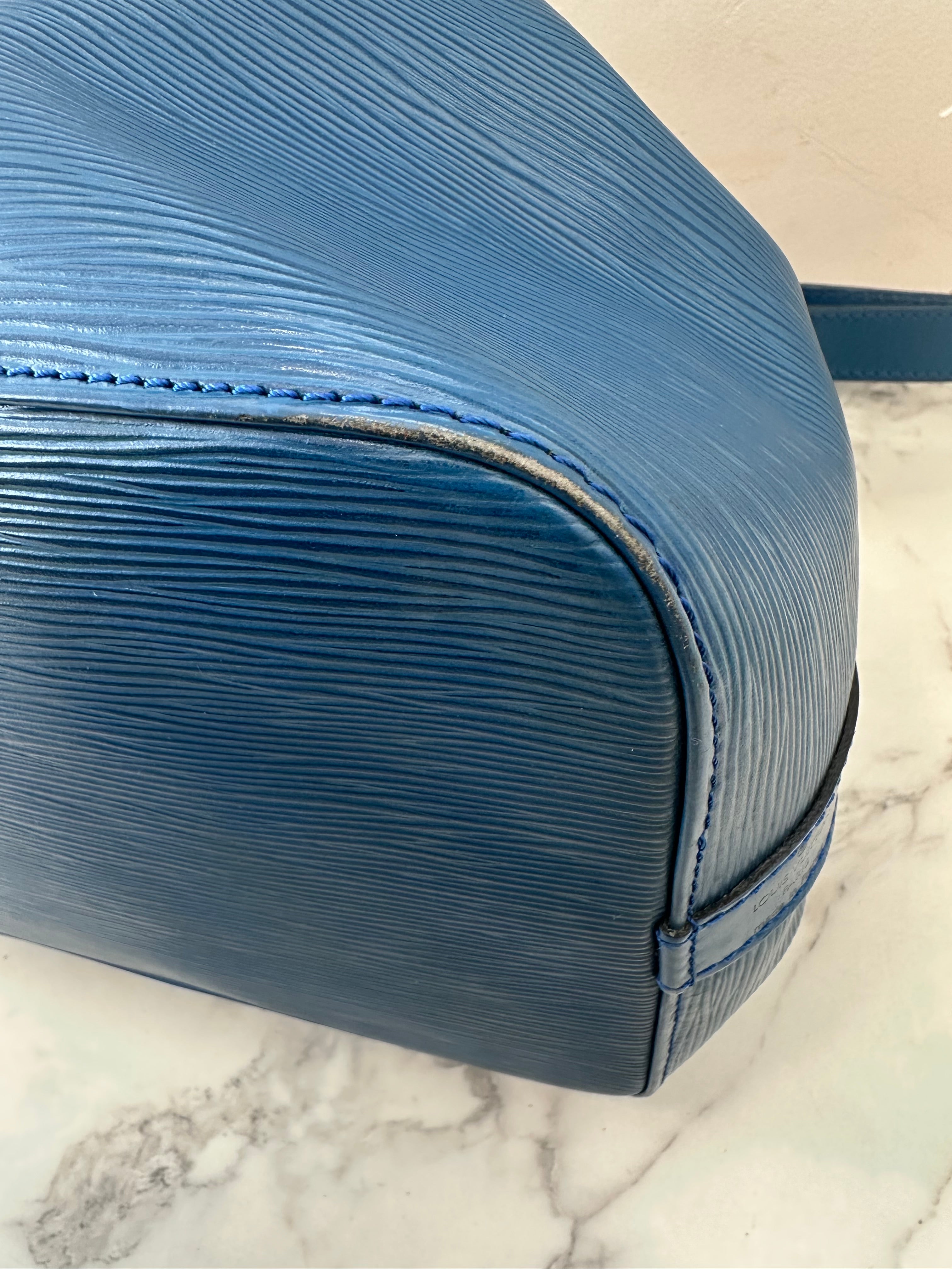 Louis Vuitton Petite Noé Blue Epi