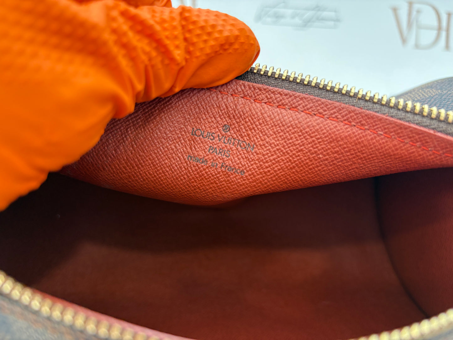 018893 - Louis Vuitton Papillon 26