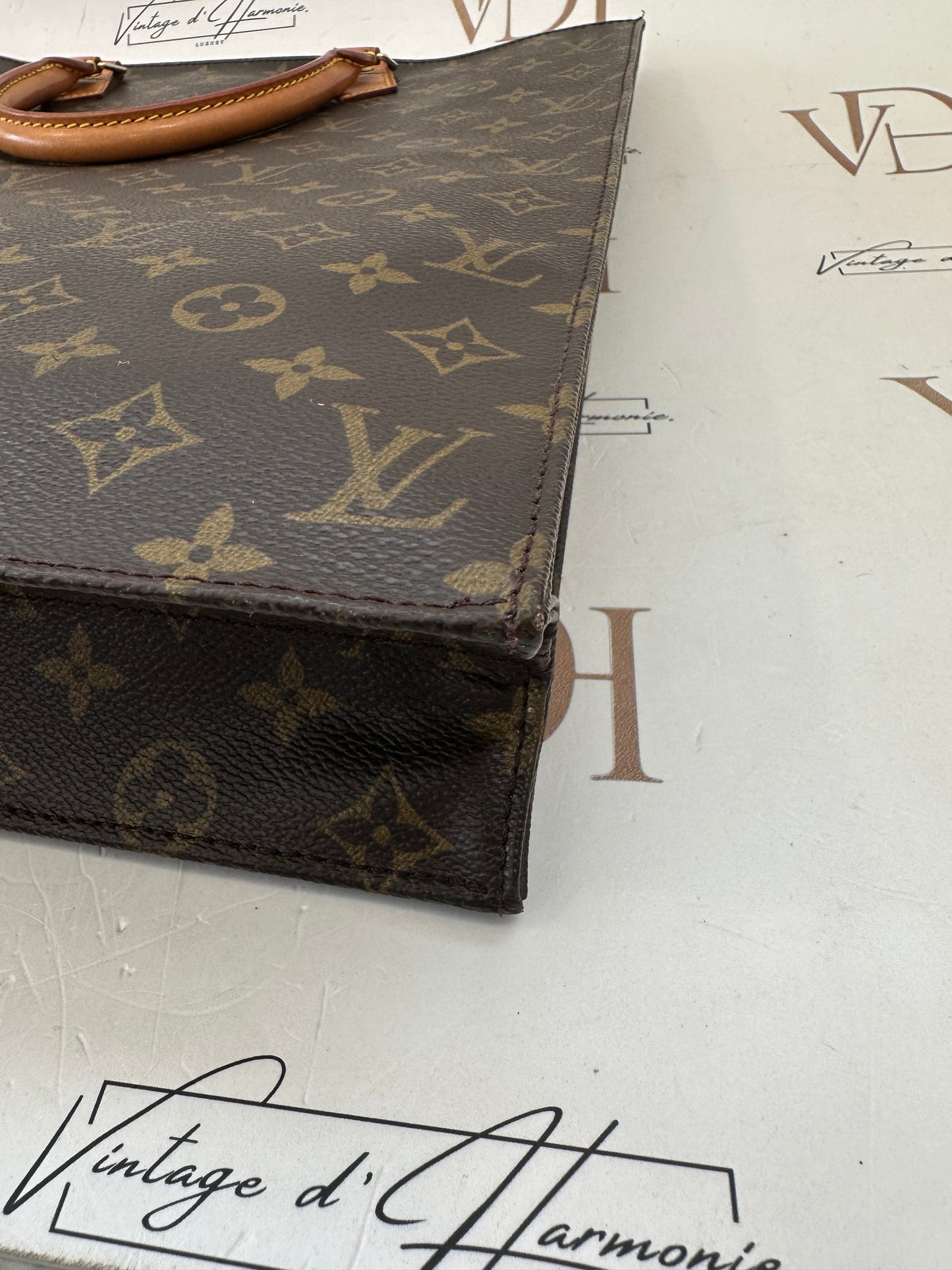 016917 - Louis Vuitton Sac Plat