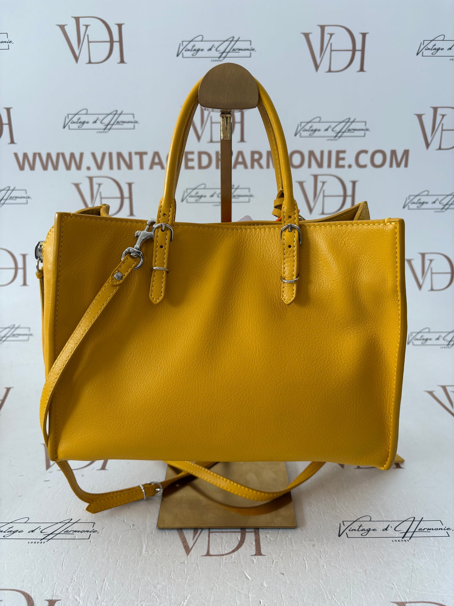 018605 - Balenciaga Yellow Papier