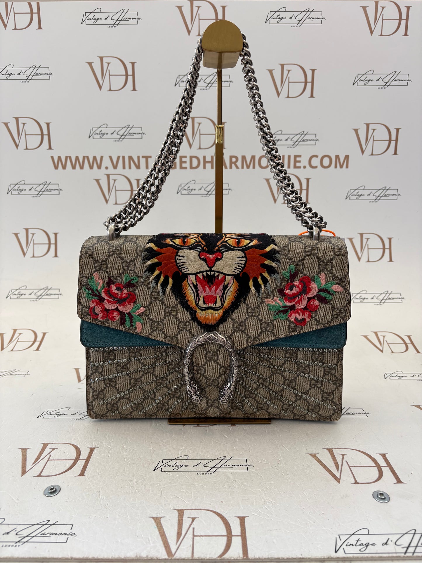 200770 - Gucci Dionysus