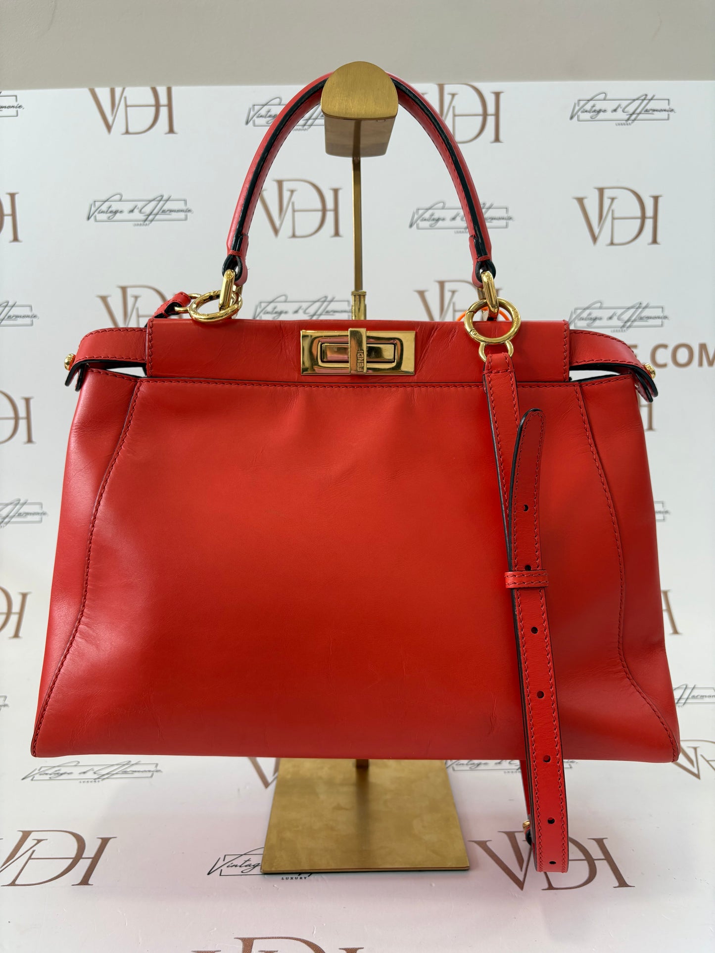 384202 - Fendi Peekaboo