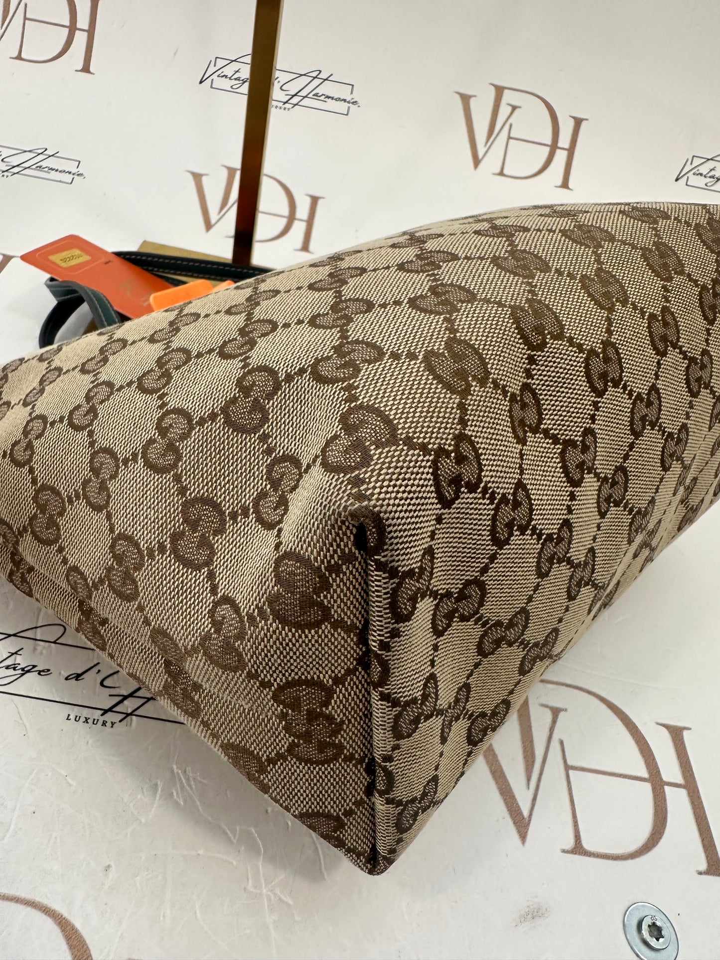 102320 - Gucci Bag