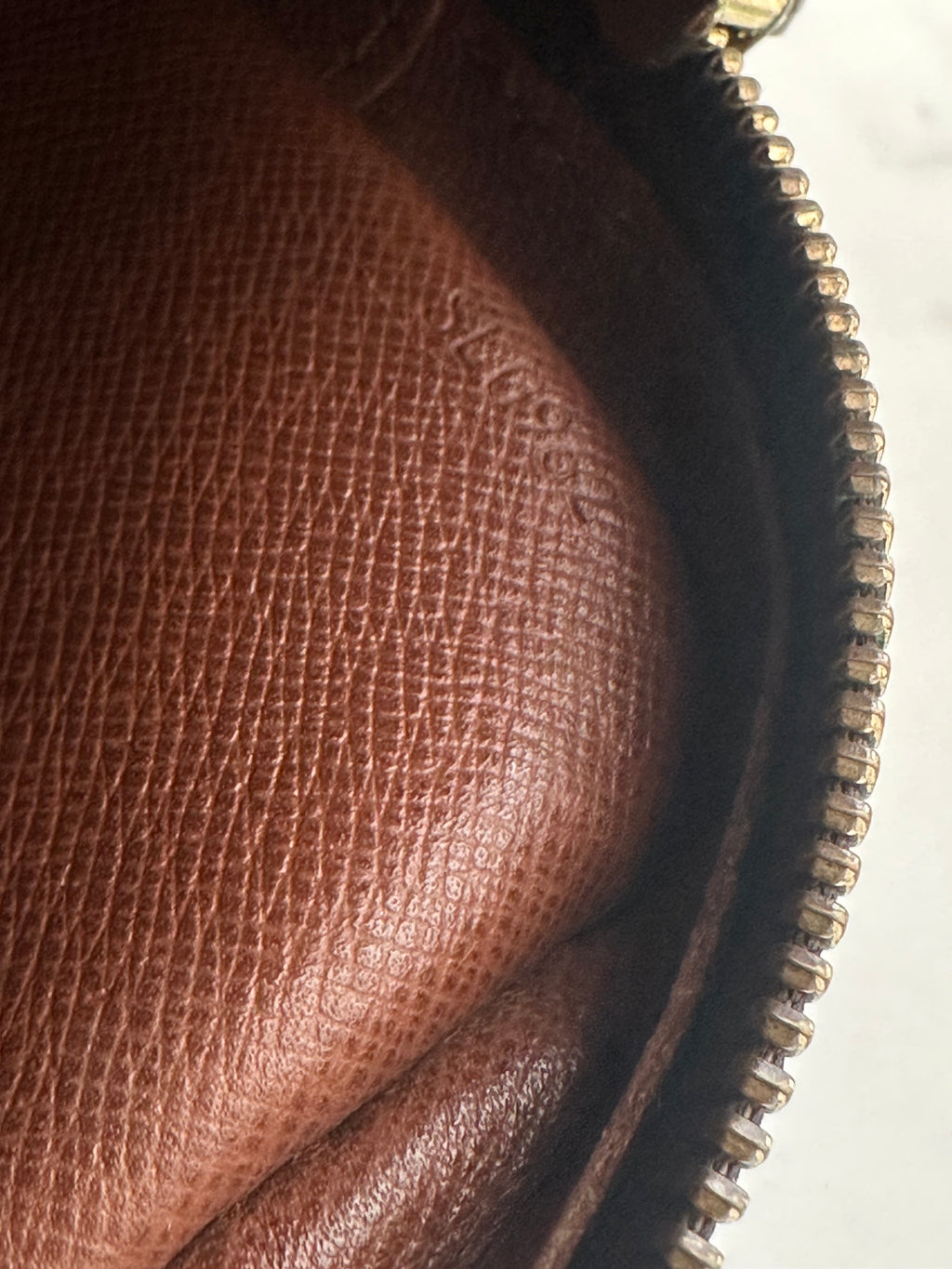 Louis Vuitton Dragonne GM