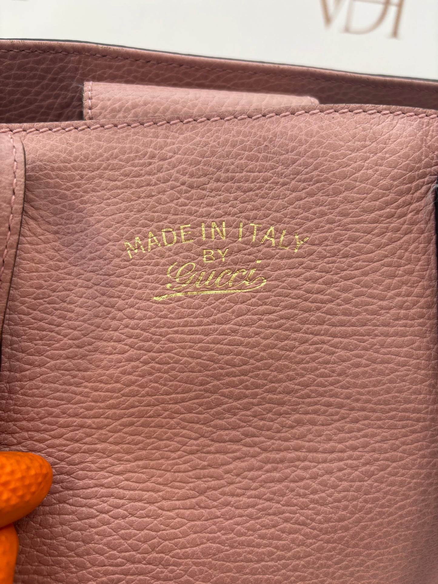 383907 - Gucci Swing