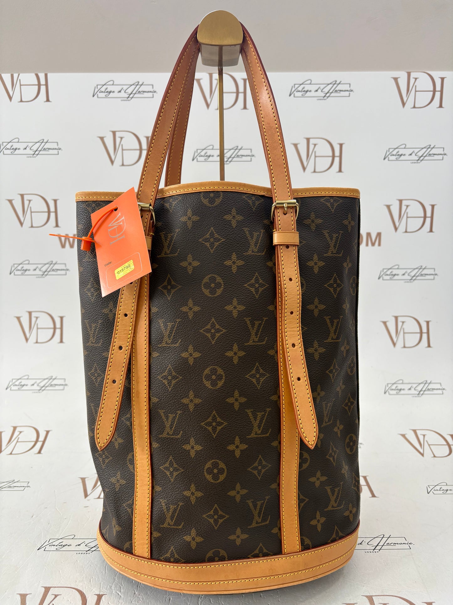 018790 - Louis Vuitton Bucket GM
