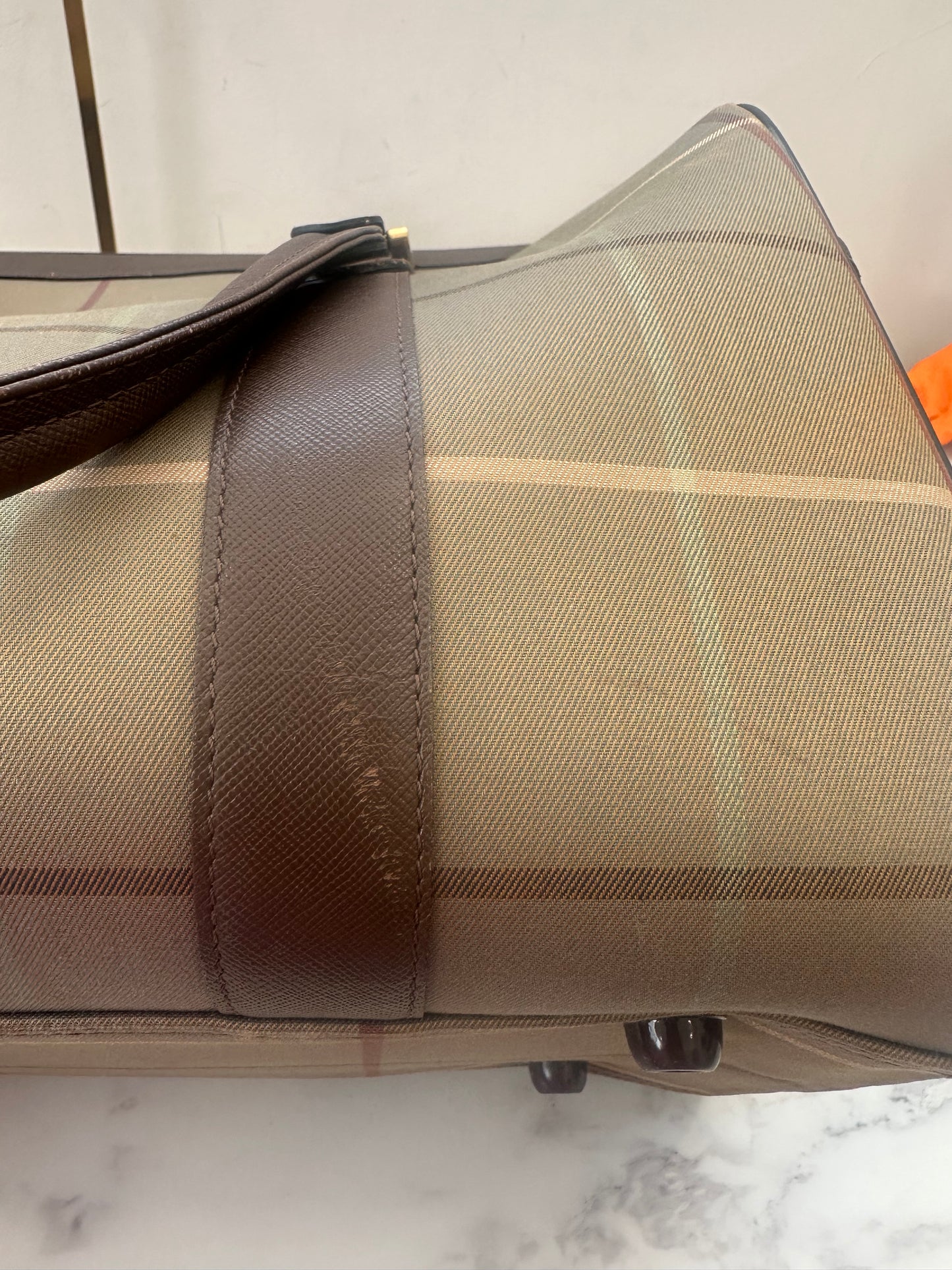 Burberrys Boston Bag