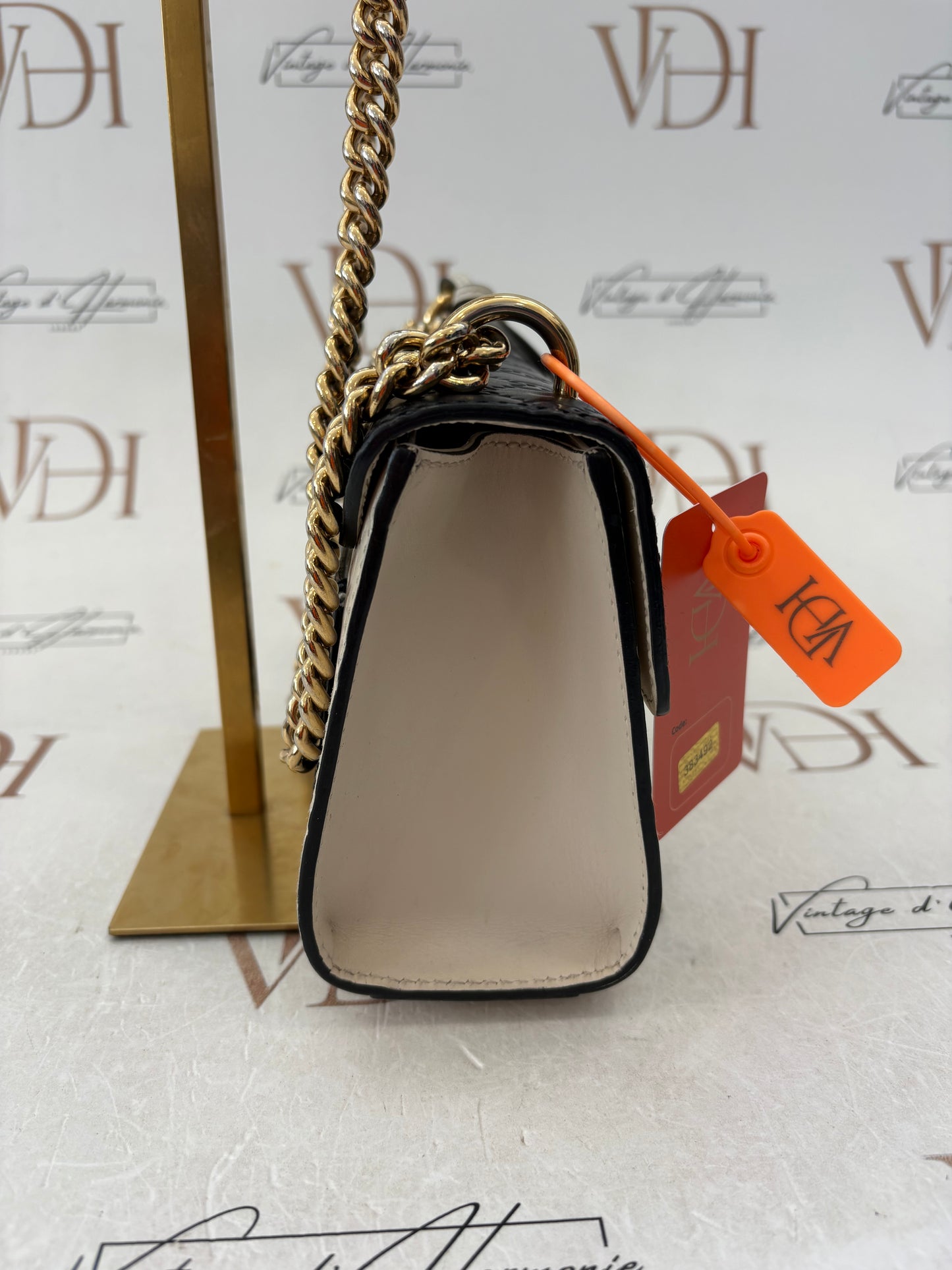 383492 - Gucci Padlock