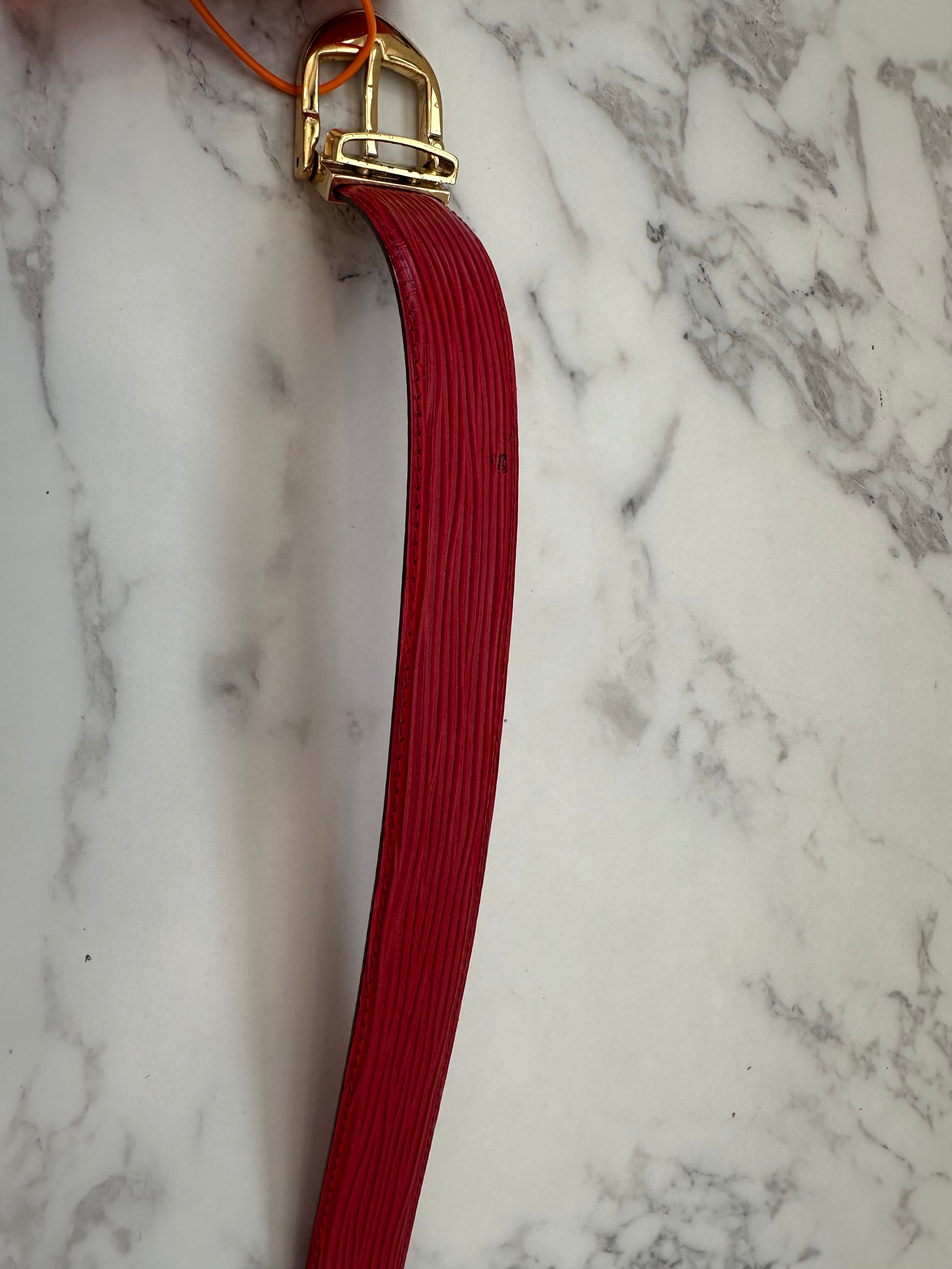 Louis Vuitton Epi pochette ceinture tilsit pouch