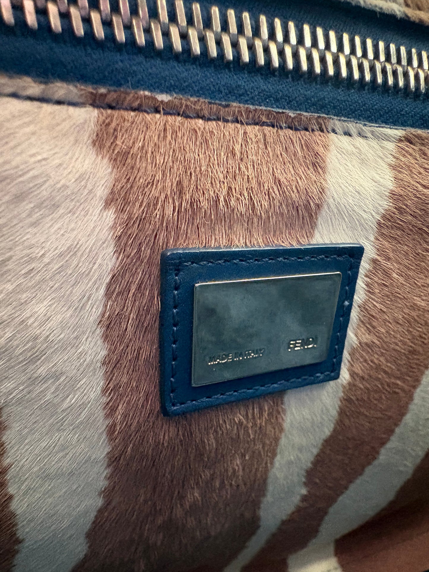 383480 - Fendi Peekaboo