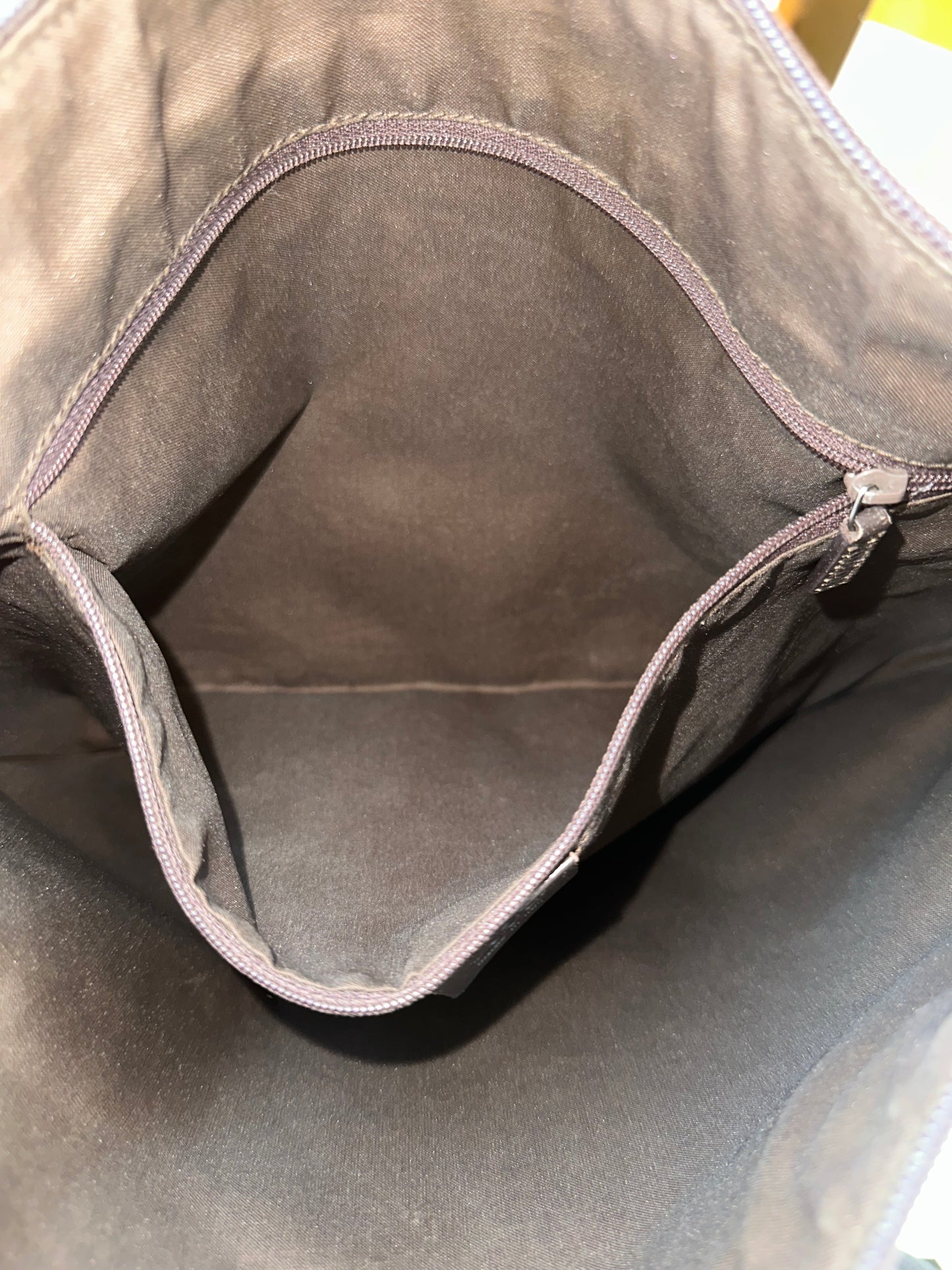Gucci Suede Dark