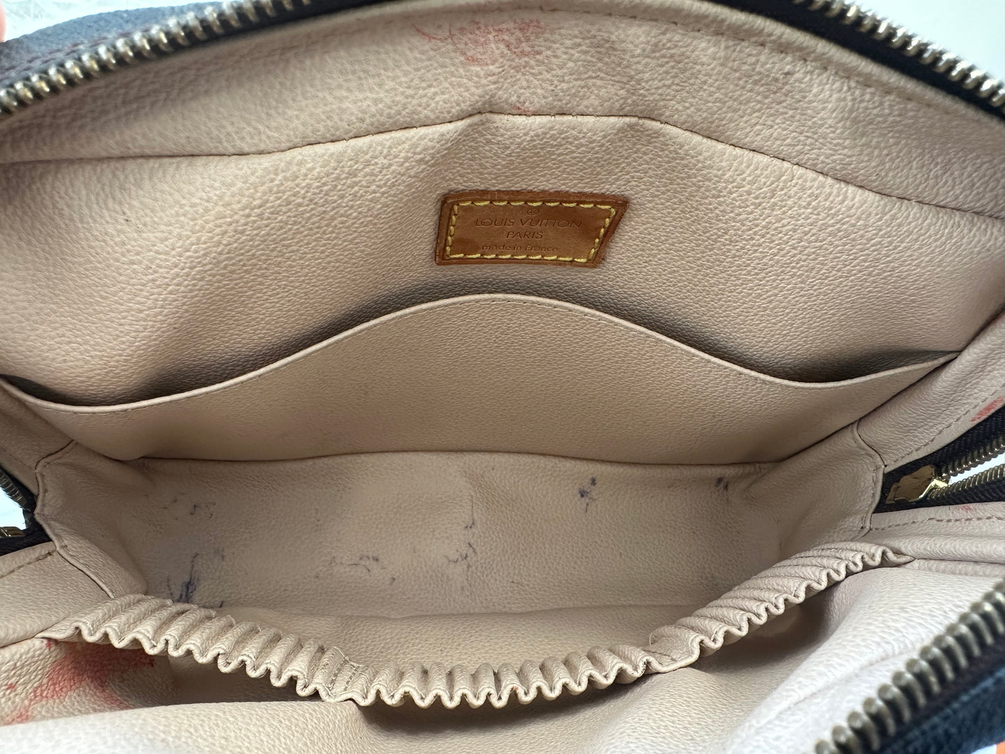 Louis Vuitton Trousse Toilette 23