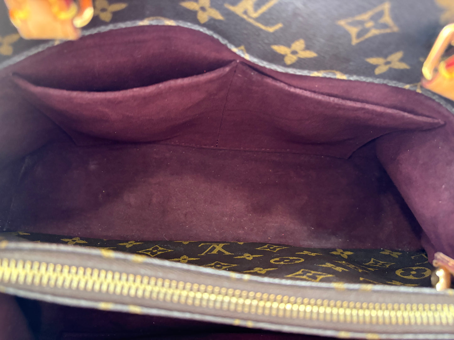 201102 - Louis Vuitton Montaigne