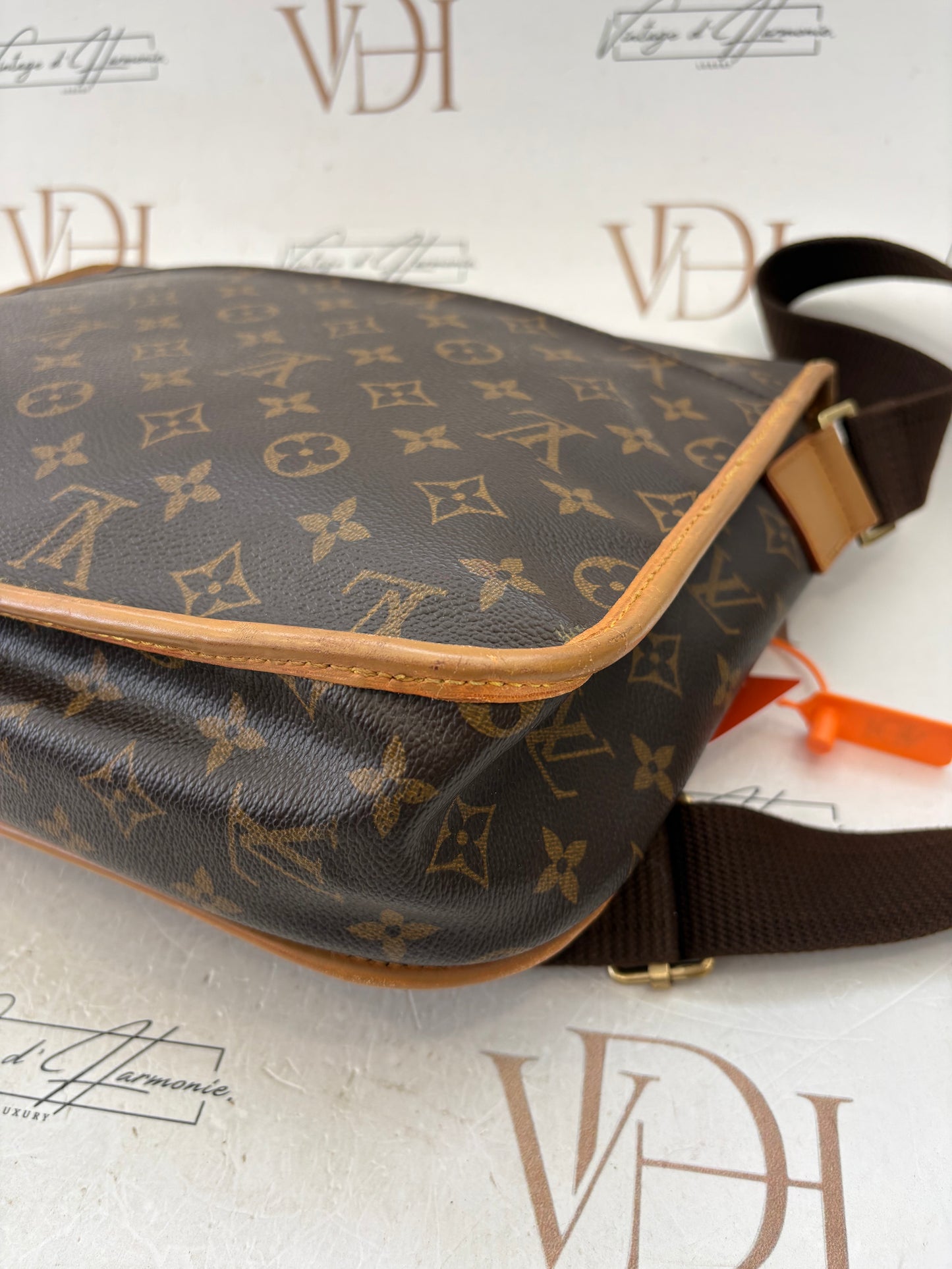 200996 - Louis Vuitton Bosphore
