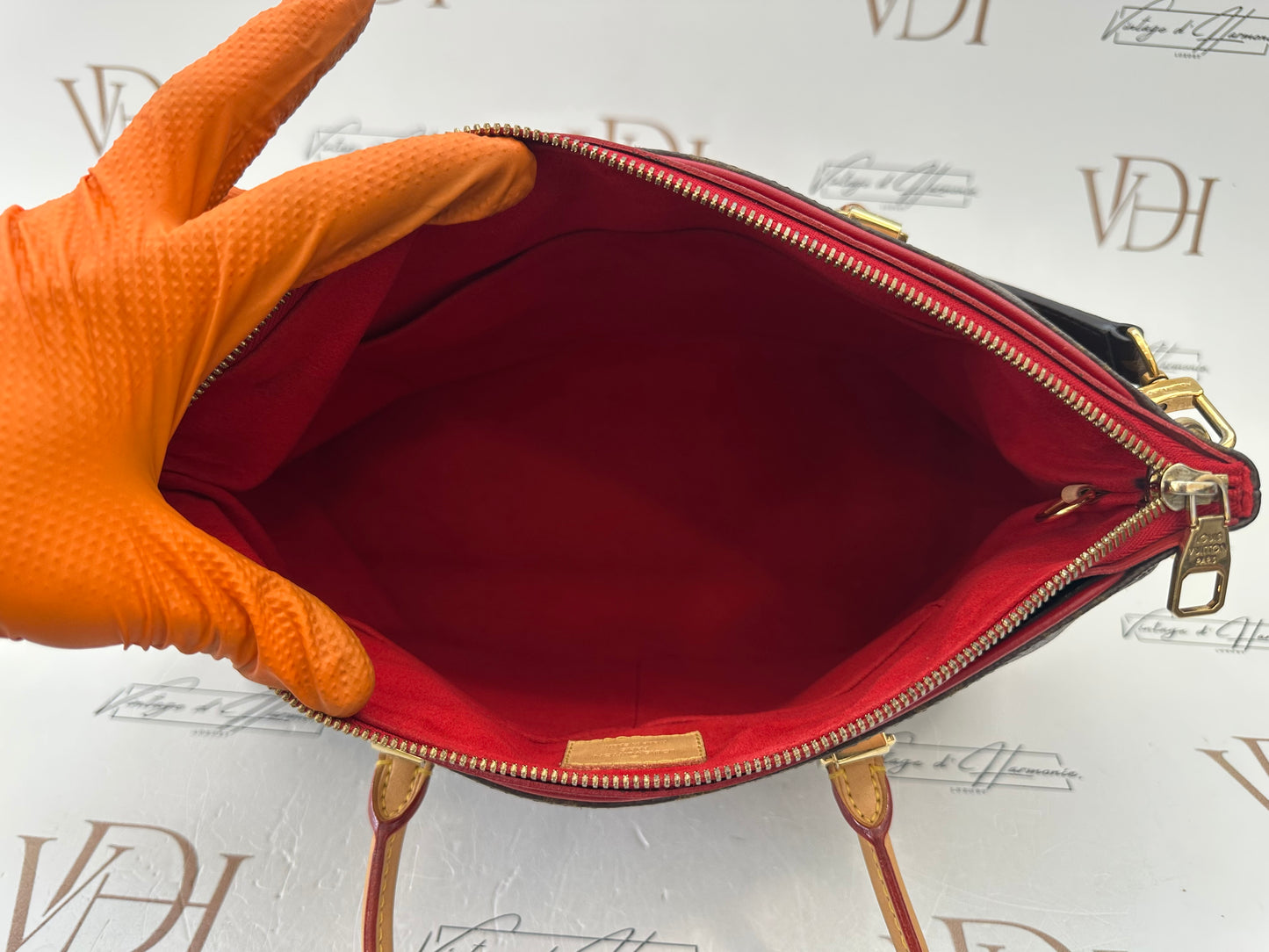 382822 - Louis Vuitton Pallas