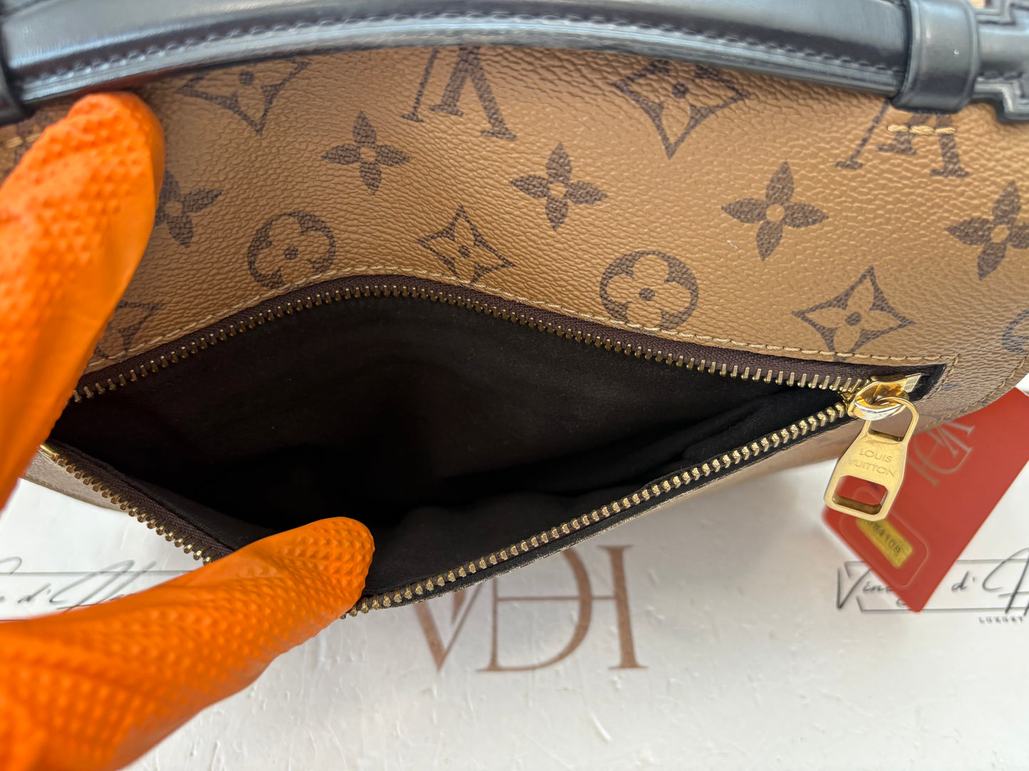384108 - Louis Vuitton Metis