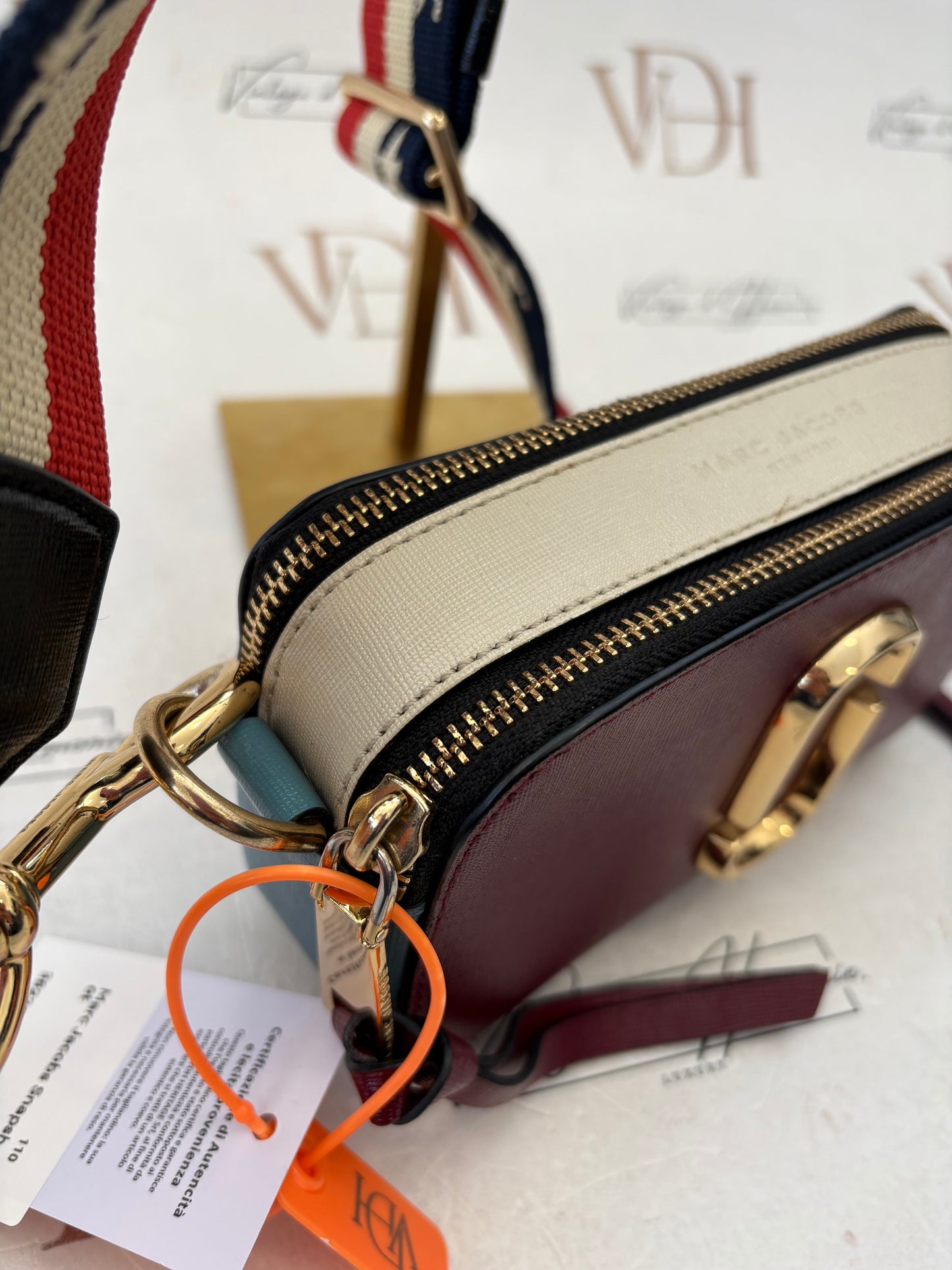 382203 - Marc Jacobs Snapshot