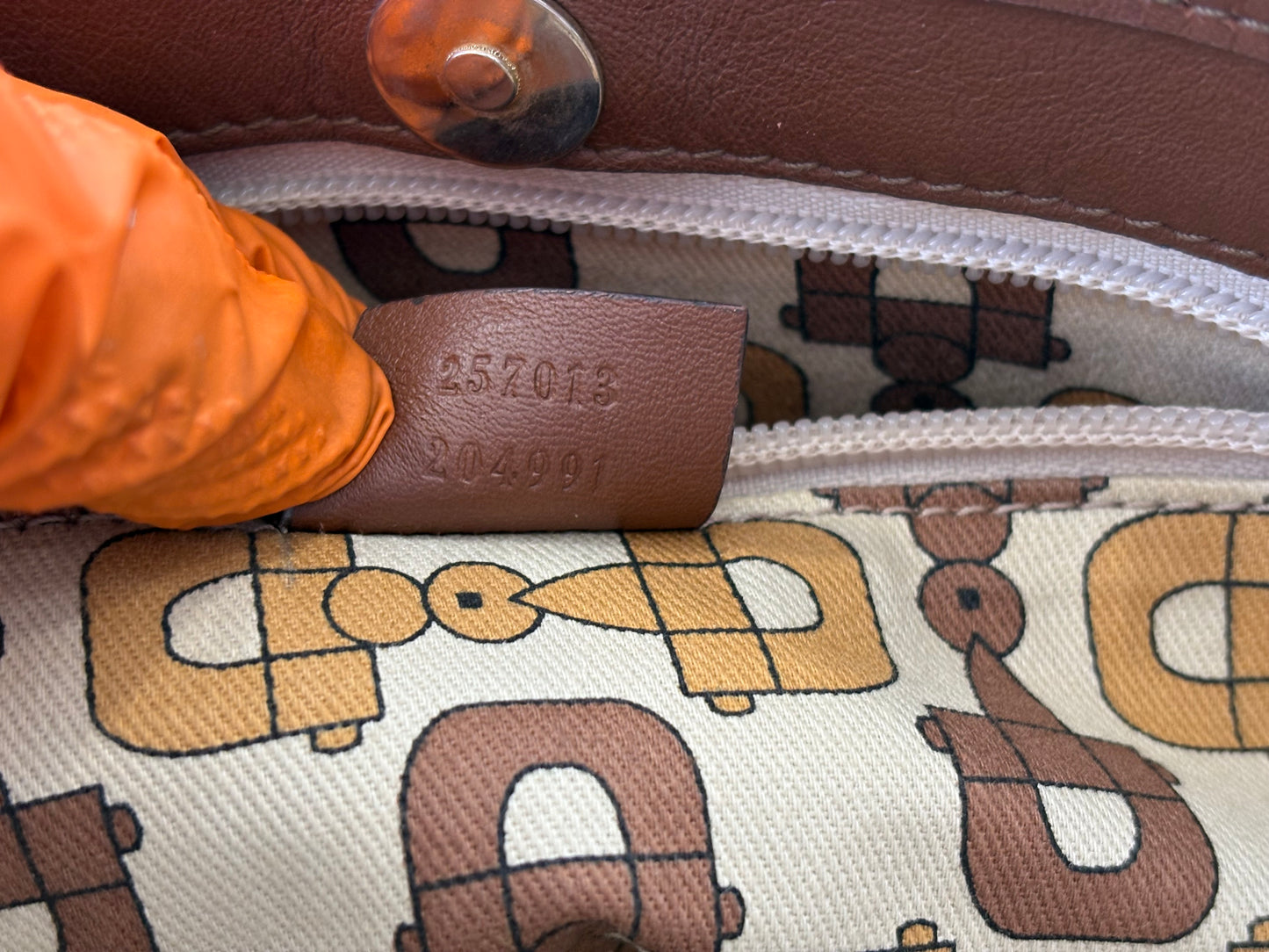 383802 - Gucci Pink