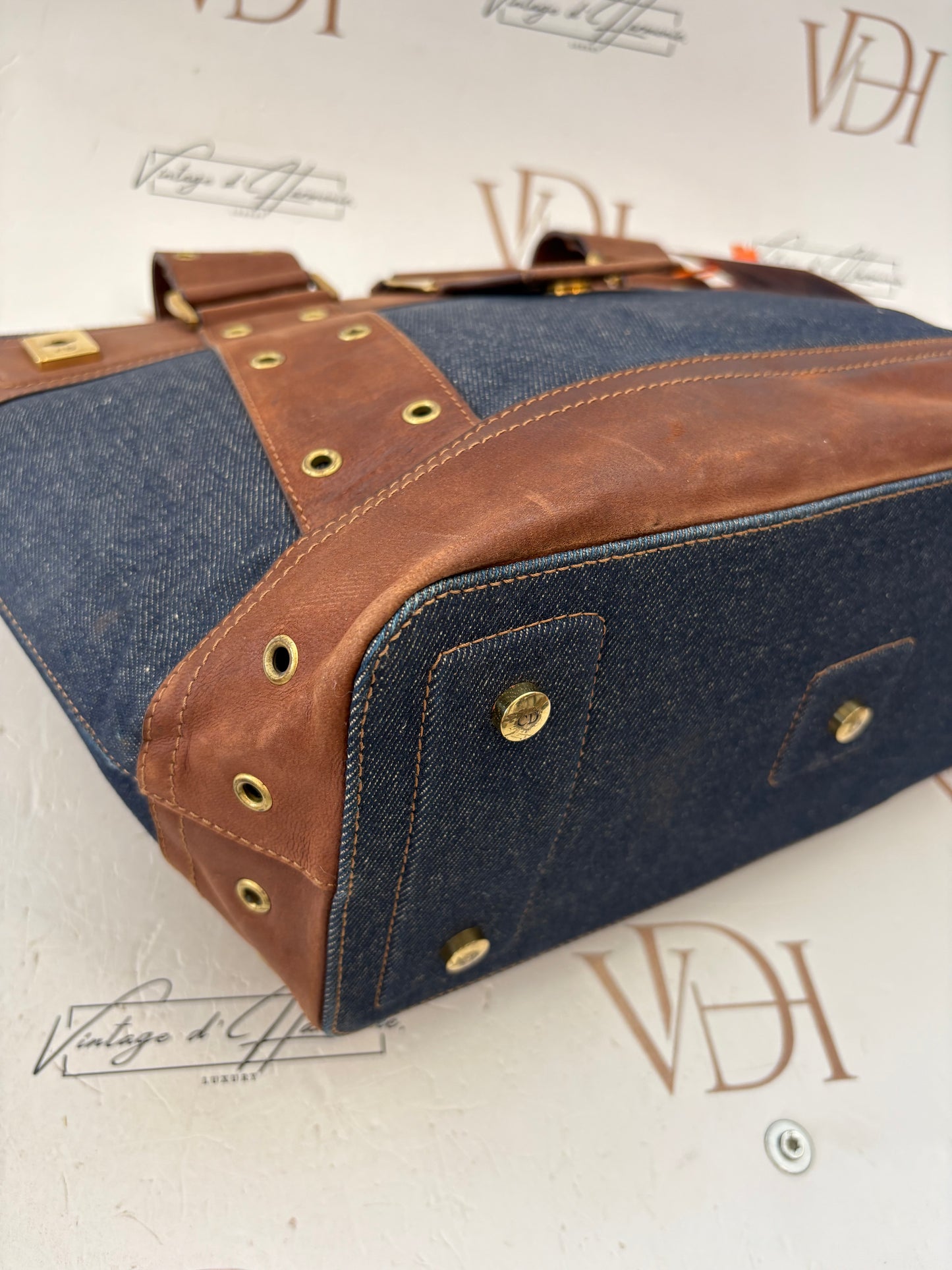 018158 - Christian Dior Blue Denim Street