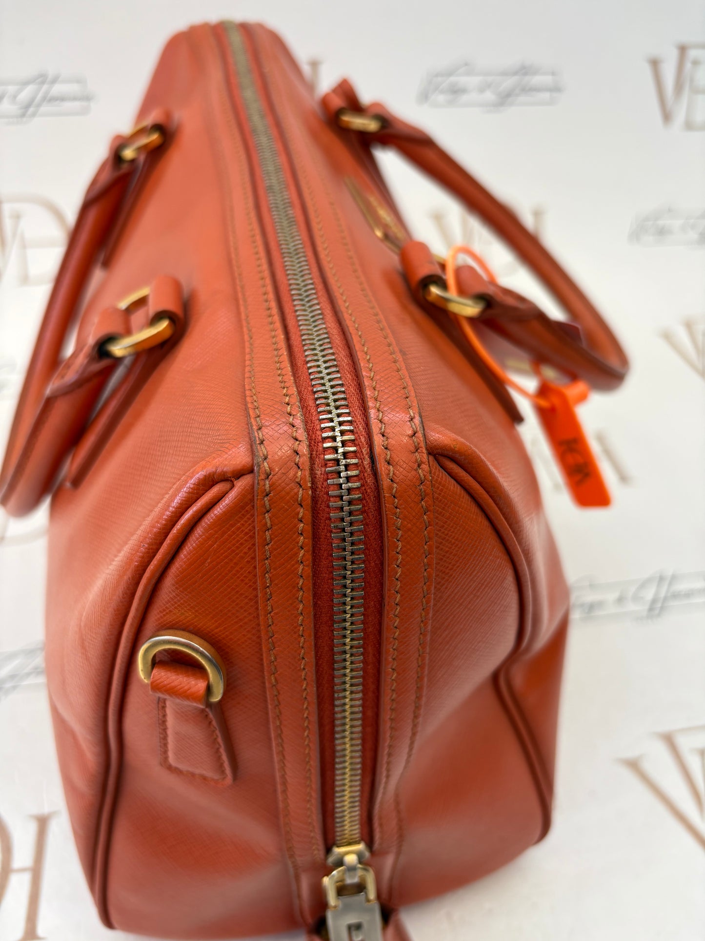 383520 - Prada Orange