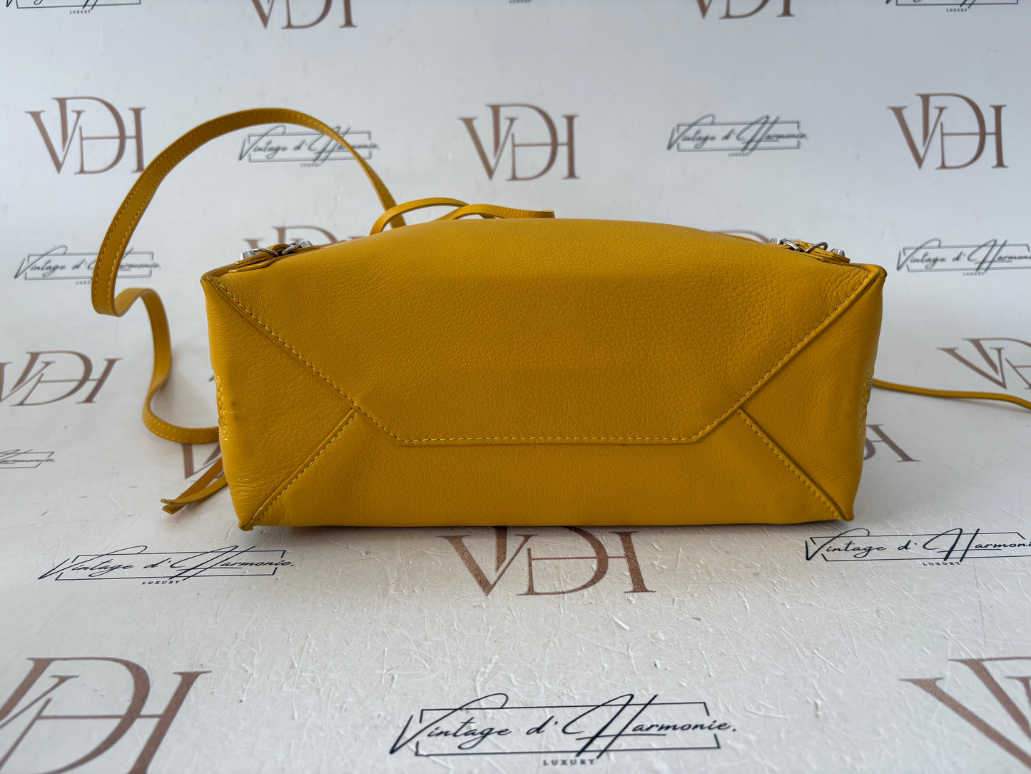 018605 - Balenciaga Yellow Papier
