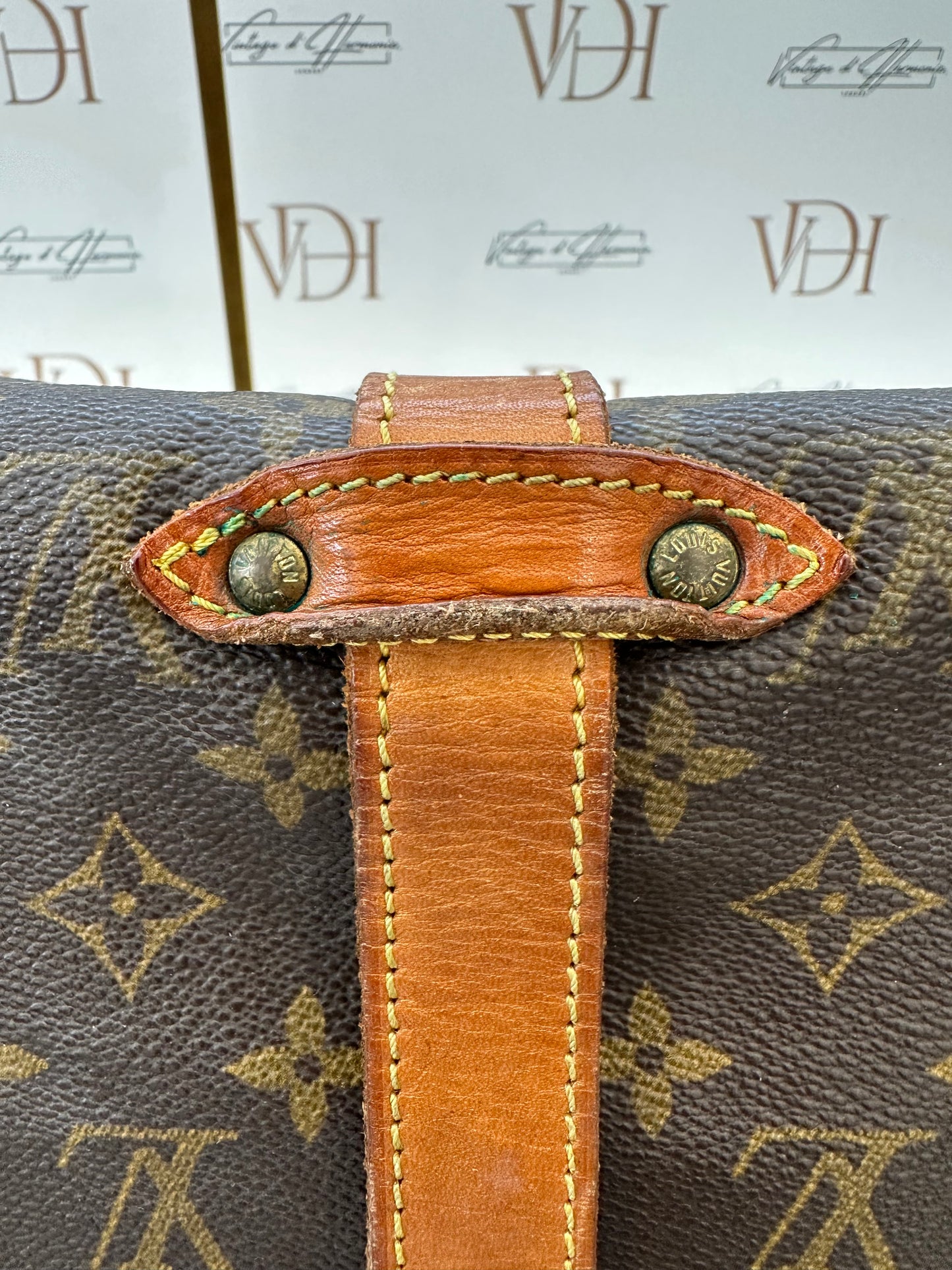 017776 - Louis Vuitton Saumur 35