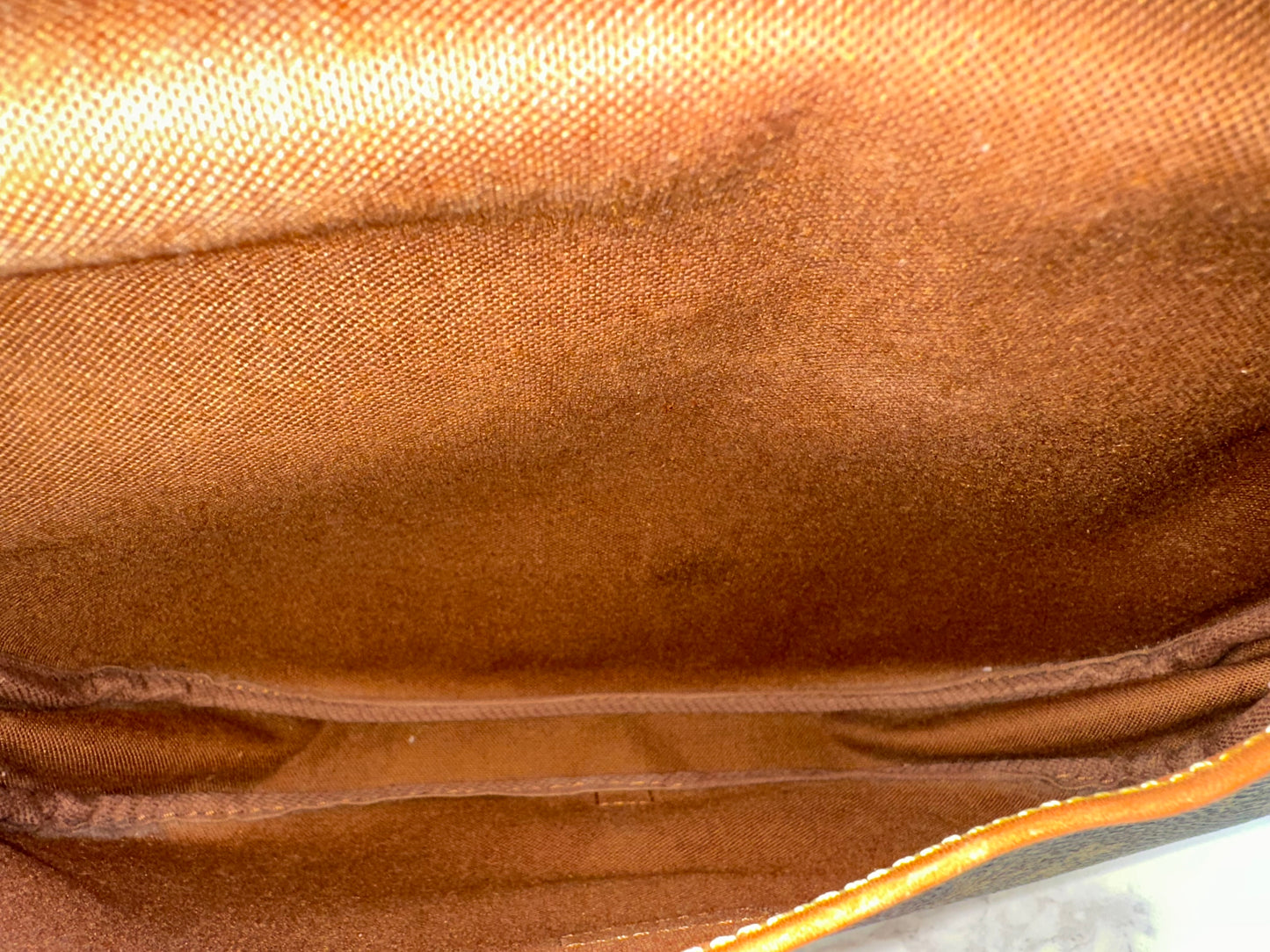 Louis Vuitton Saumur 30