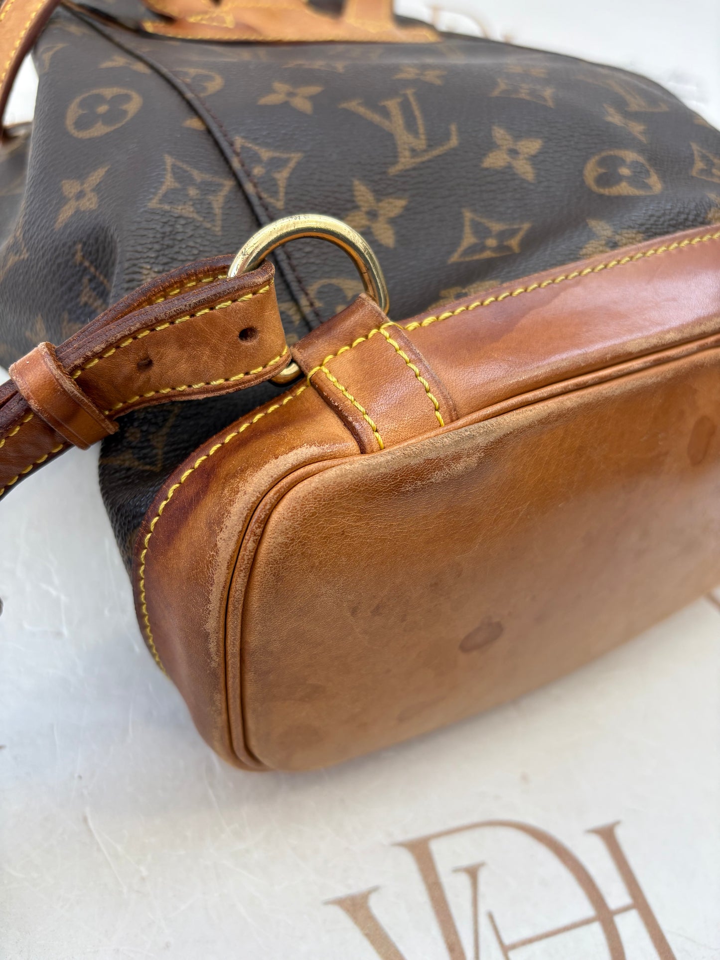 016951 - Louis Vuitton Montsouris MM