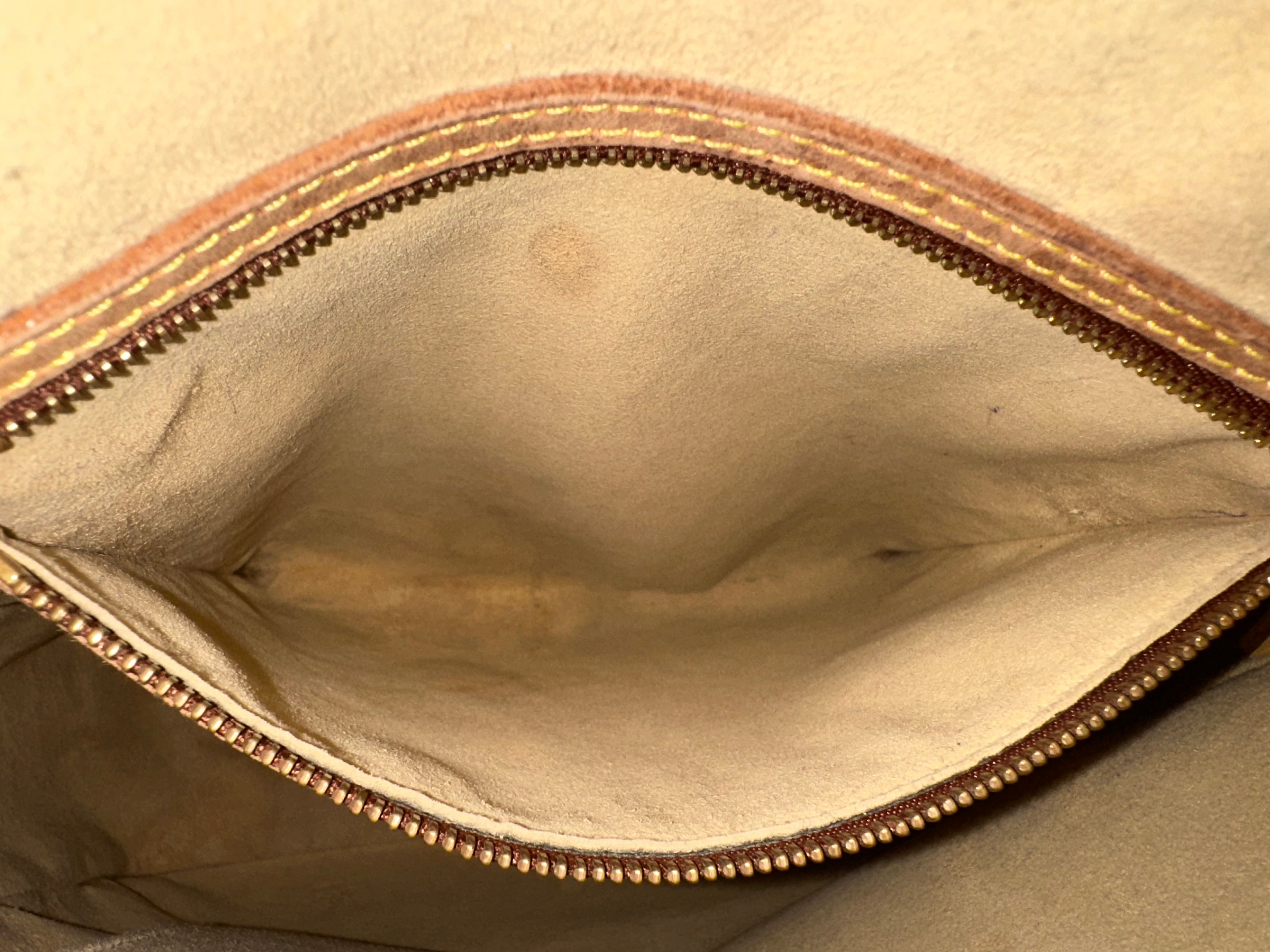 Louis Vuitton Looping GM