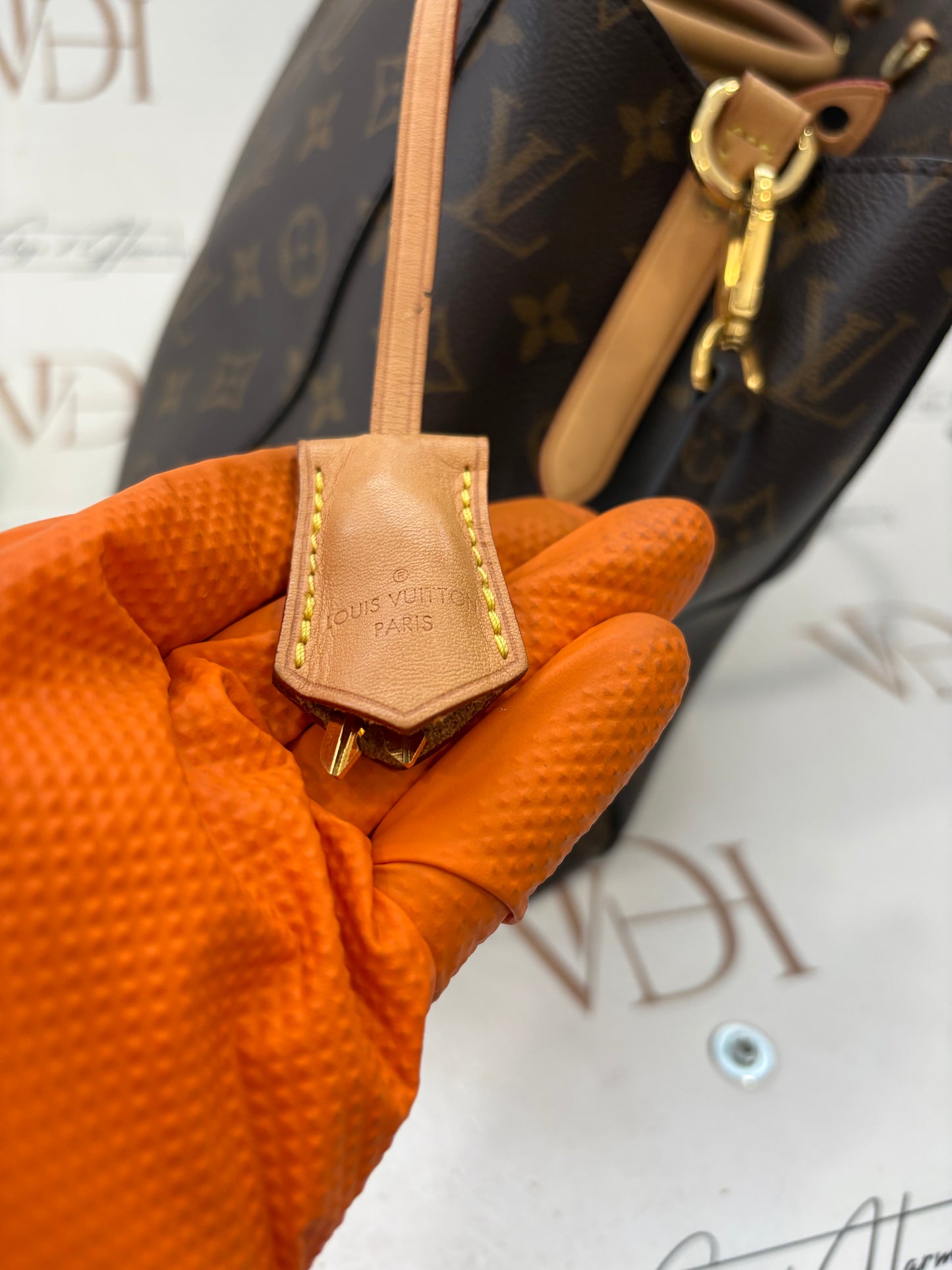 200791 - Louis Vuitton Montaigne