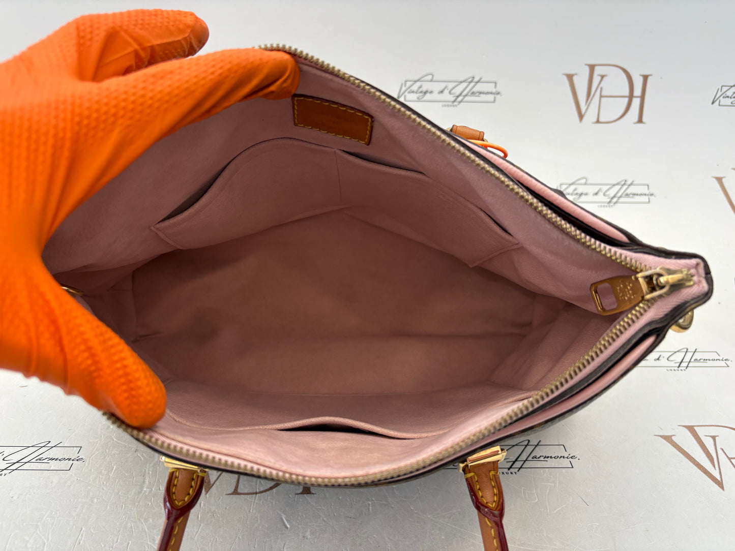 383395 - Louis Vuitton Pallas