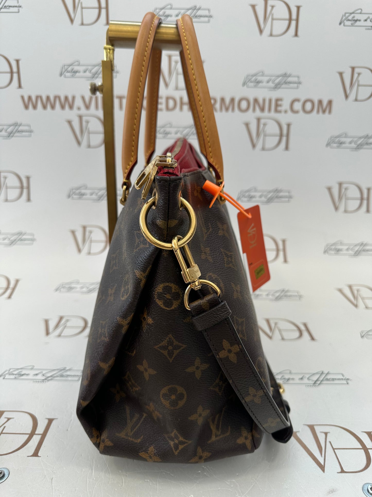 382655 - Louis Vuitton Pallas