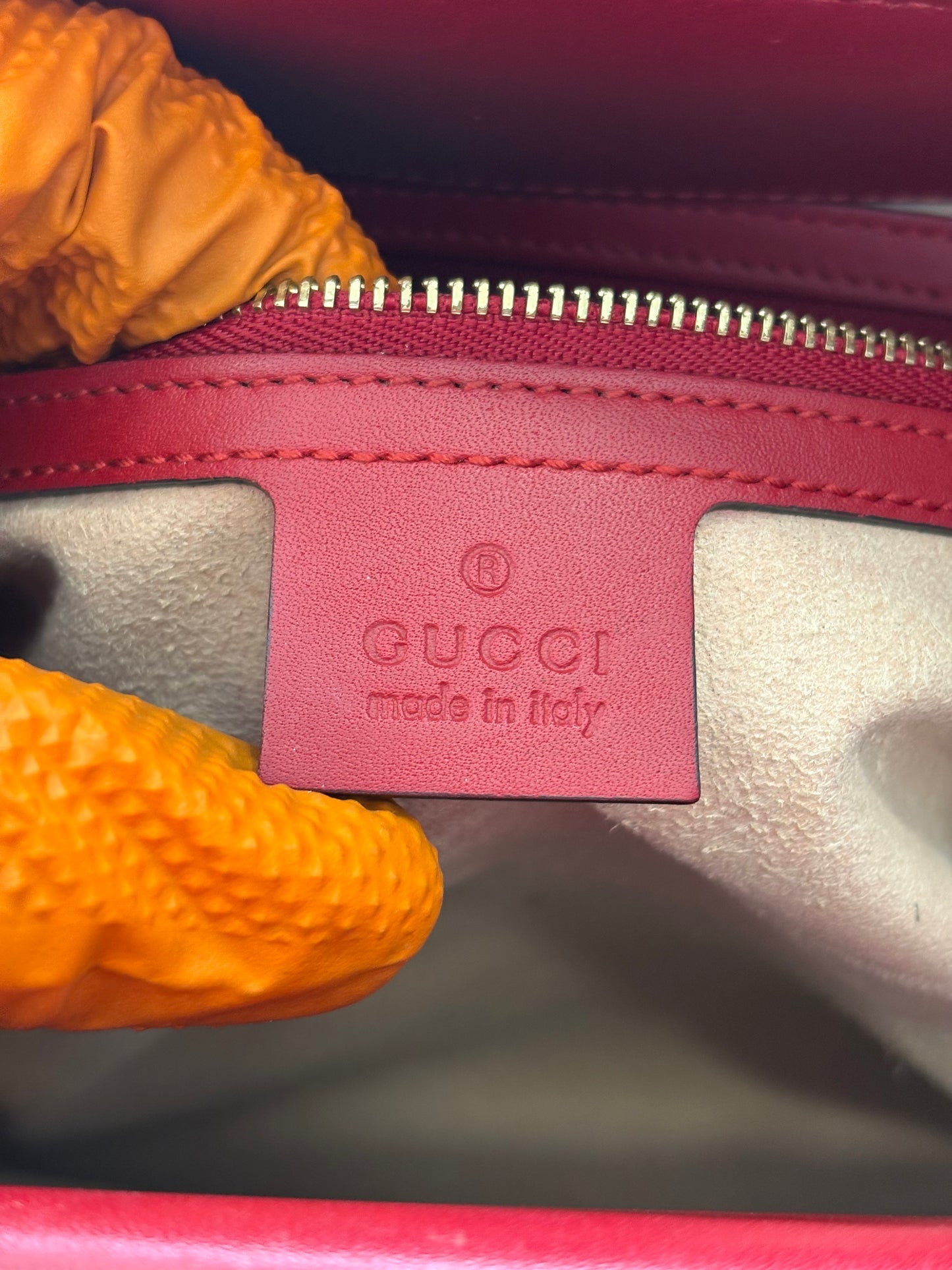 383908 - Gucci Nymphaea