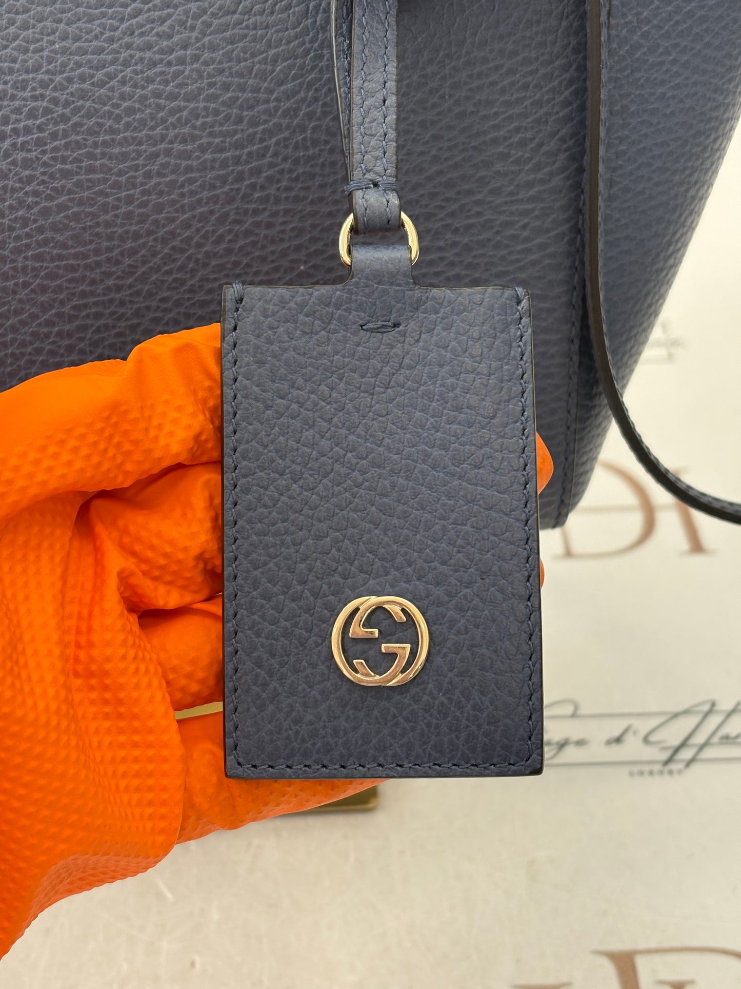 384287 - Gucci Swing