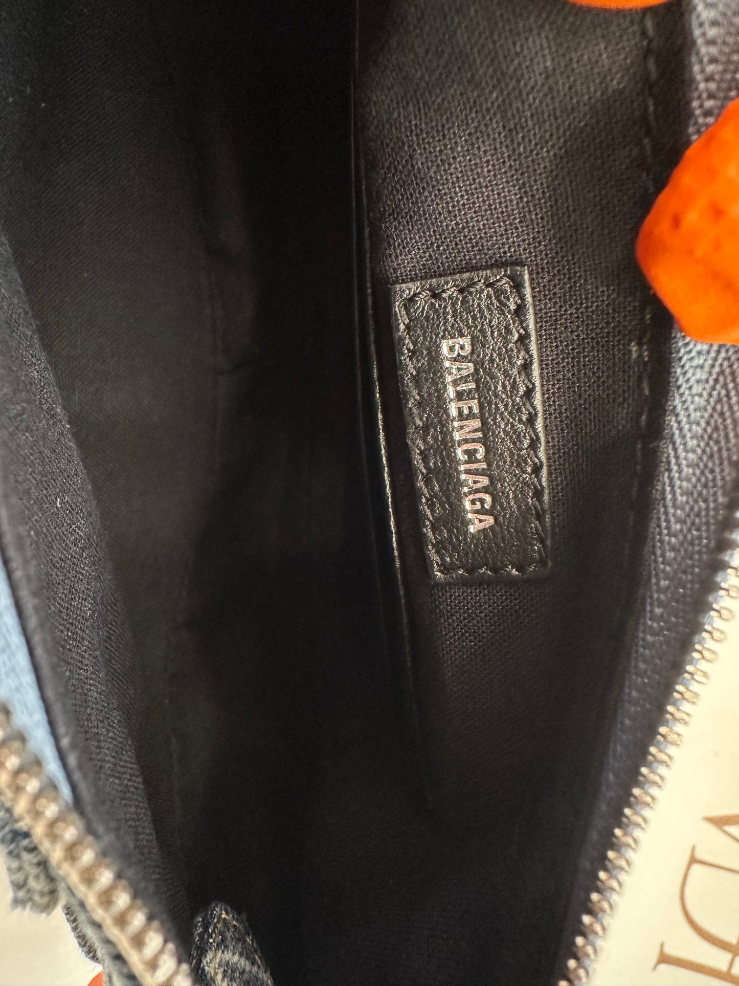 382994 - Balenciaga Le Cagole