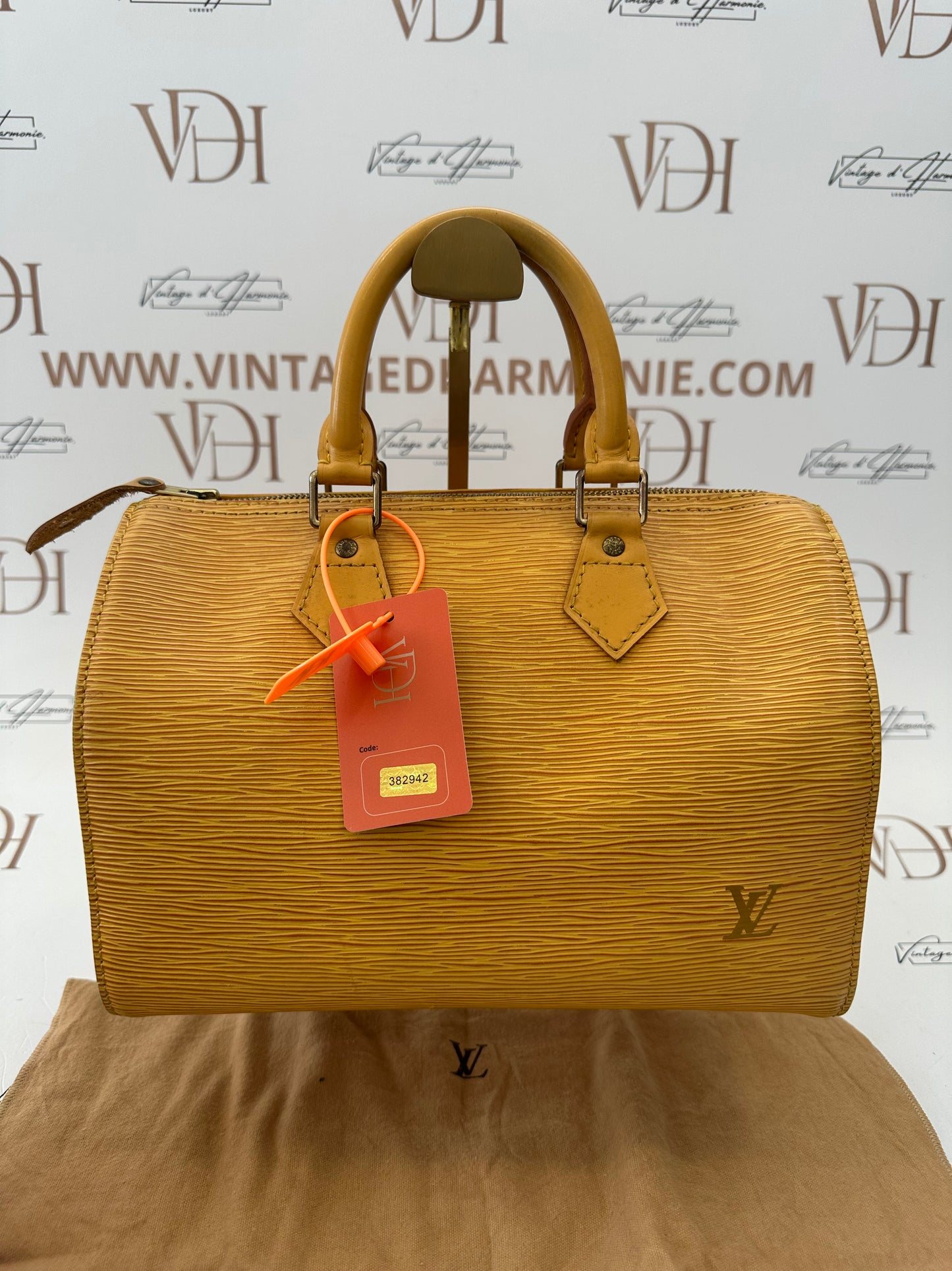 382942 - Louis Vuitton Speedy 25 Epi Yellow