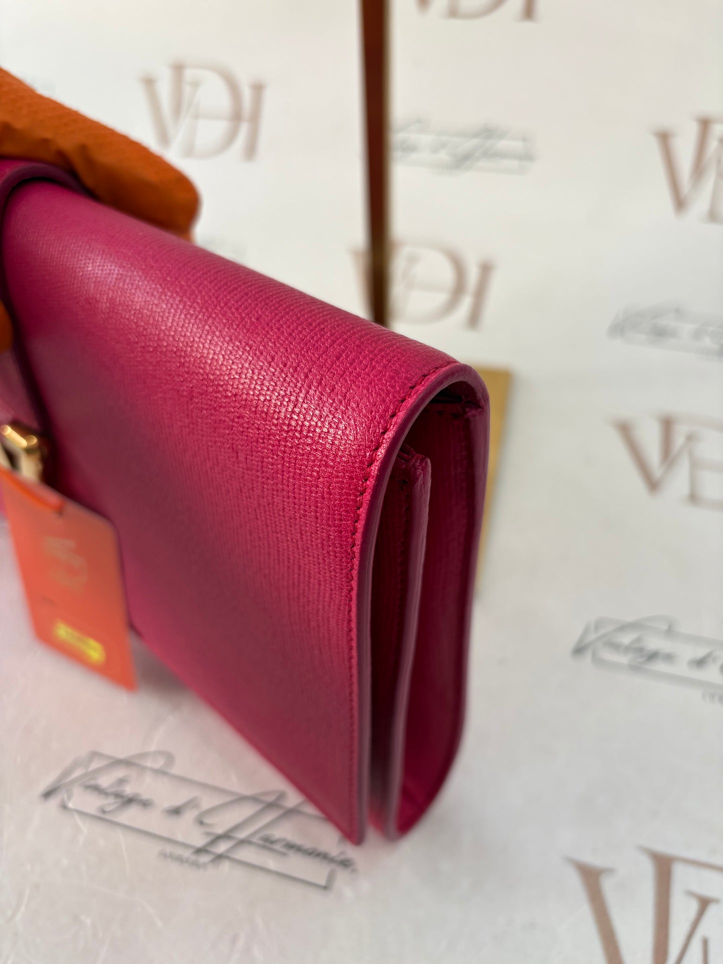 383022 - Saint Laurent Chyc