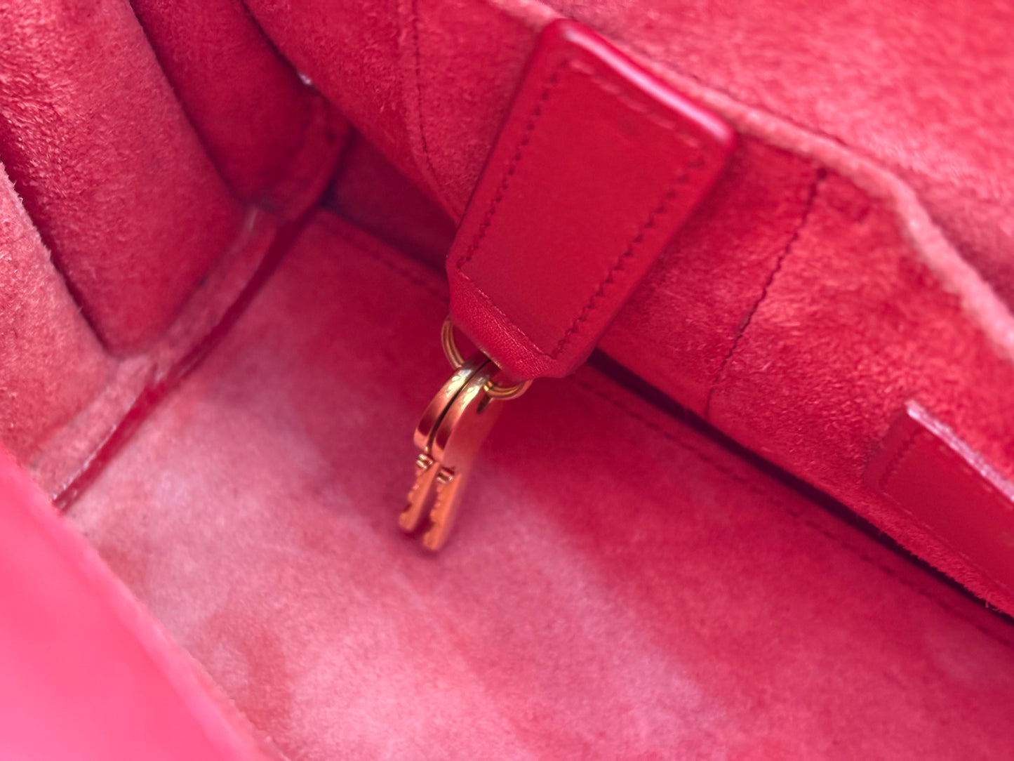 018999 - Saint Laurent Red Sac De Jour